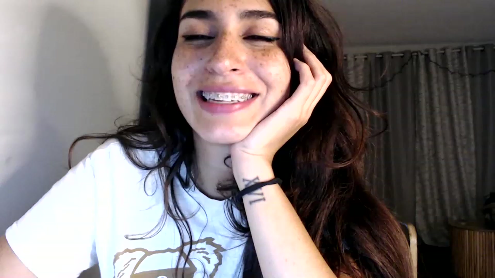 Gallery image thumbnail from FreckledPoni's myfreecams stream on, 04/04/2023, 05:33 image 13 of 20