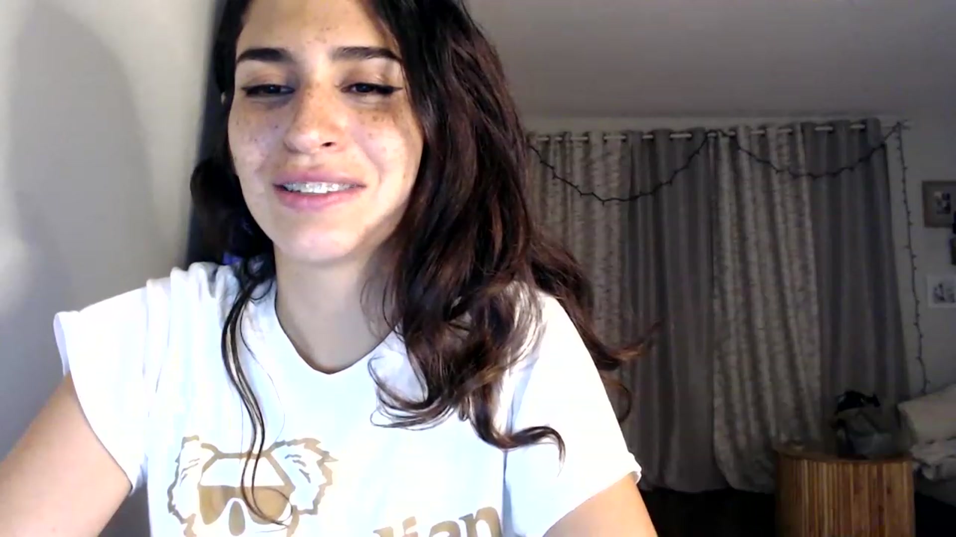 Gallery image thumbnail from FreckledPoni's myfreecams stream on, 04/04/2023, 05:33 image 4 of 20