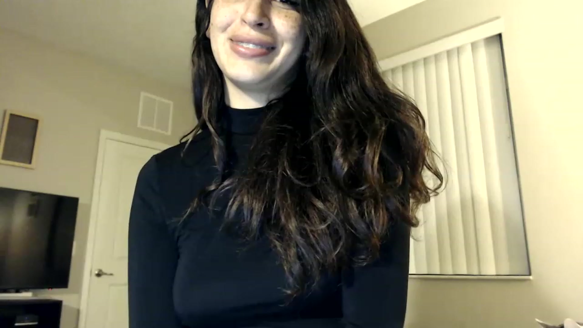 Gallery image thumbnail from FreckledPoni's myfreecams stream on, 04/10/2023, 02:58 image 3 of 20