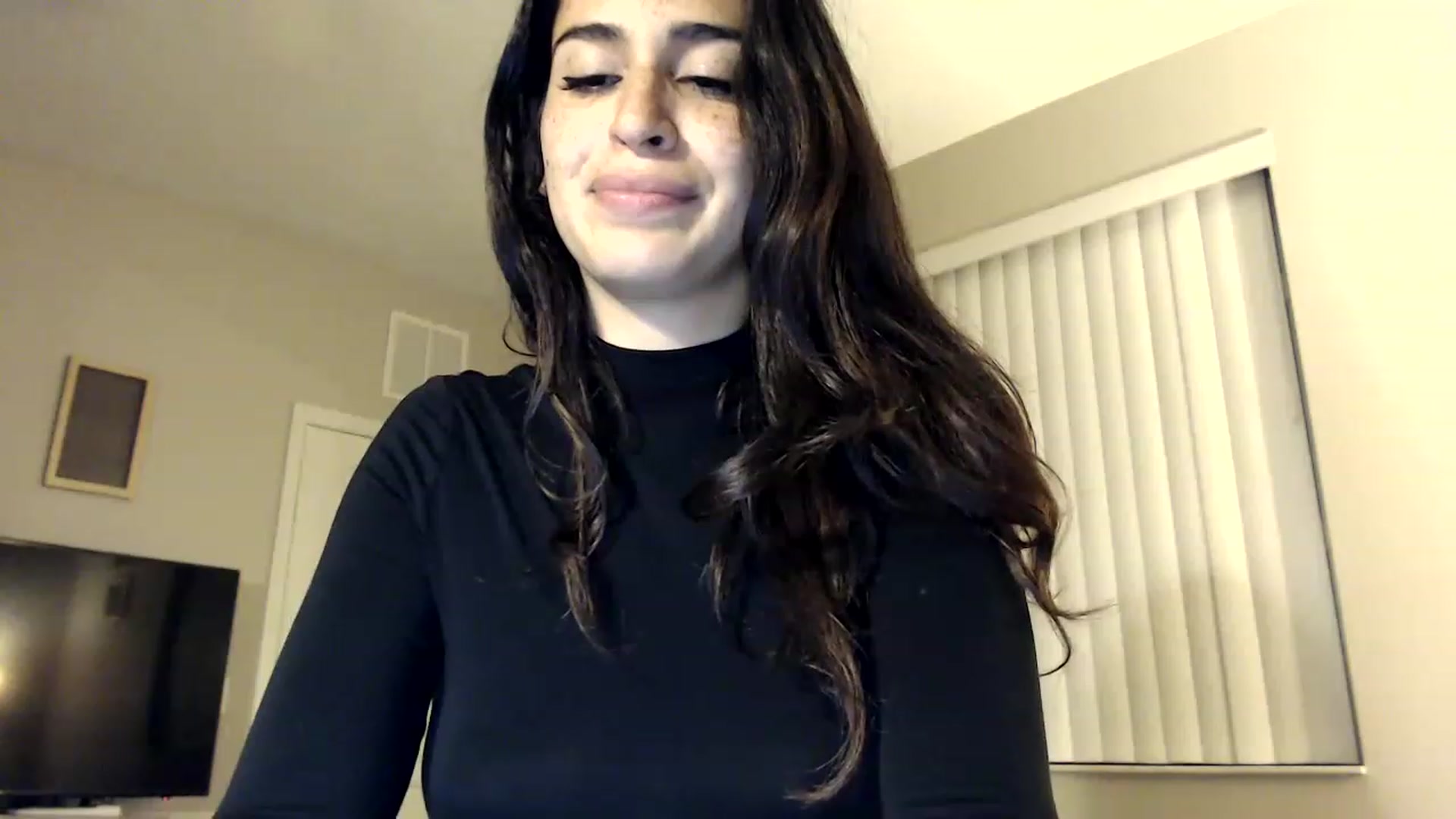 Gallery image thumbnail from FreckledPoni's myfreecams stream on, 04/10/2023, 02:58 image 19 of 20
