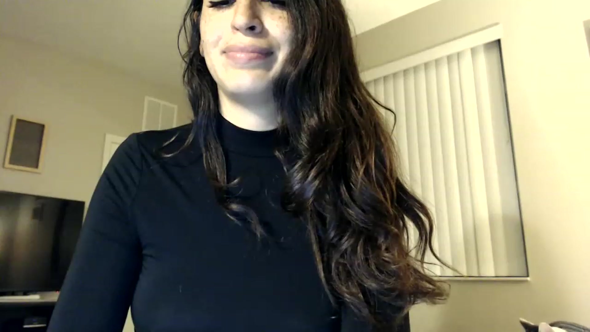 Gallery image thumbnail from FreckledPoni's myfreecams stream on, 04/10/2023, 02:58 image 6 of 20