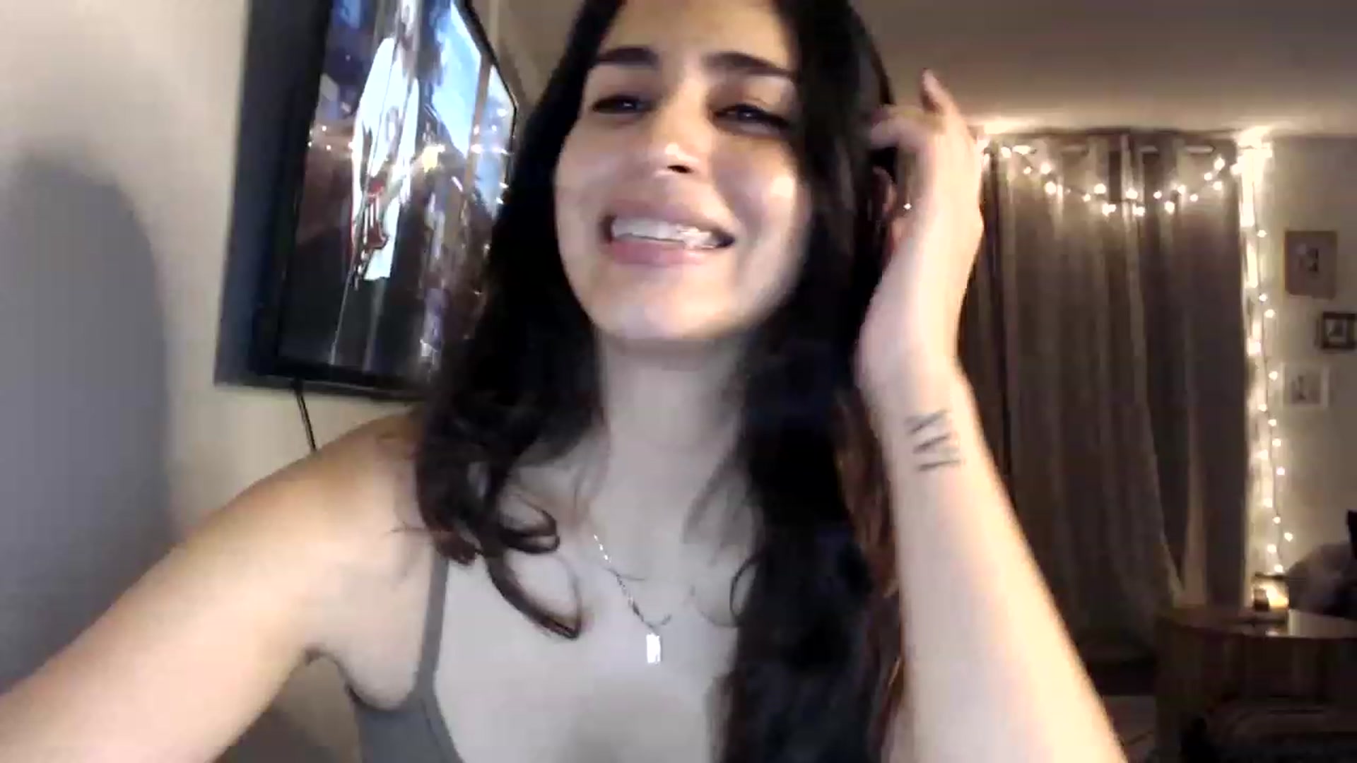 Gallery image thumbnail from FreckledPoni's myfreecams stream on, 05/23/2023, 03:20 image 6 of 20