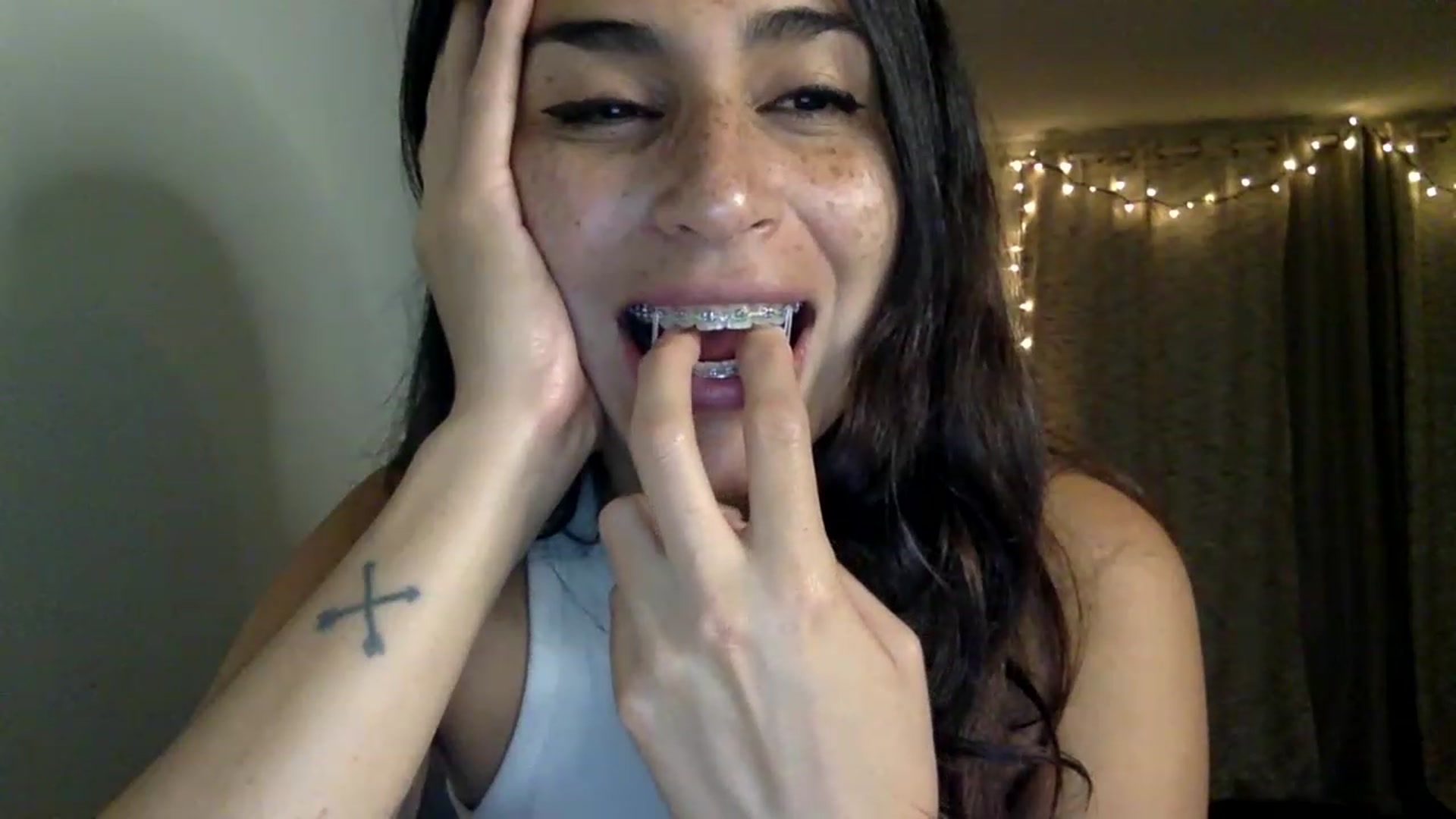 Gallery image thumbnail from FreckledPoni's myfreecams stream on, 06/14/2023, 06:25 image 15 of 20