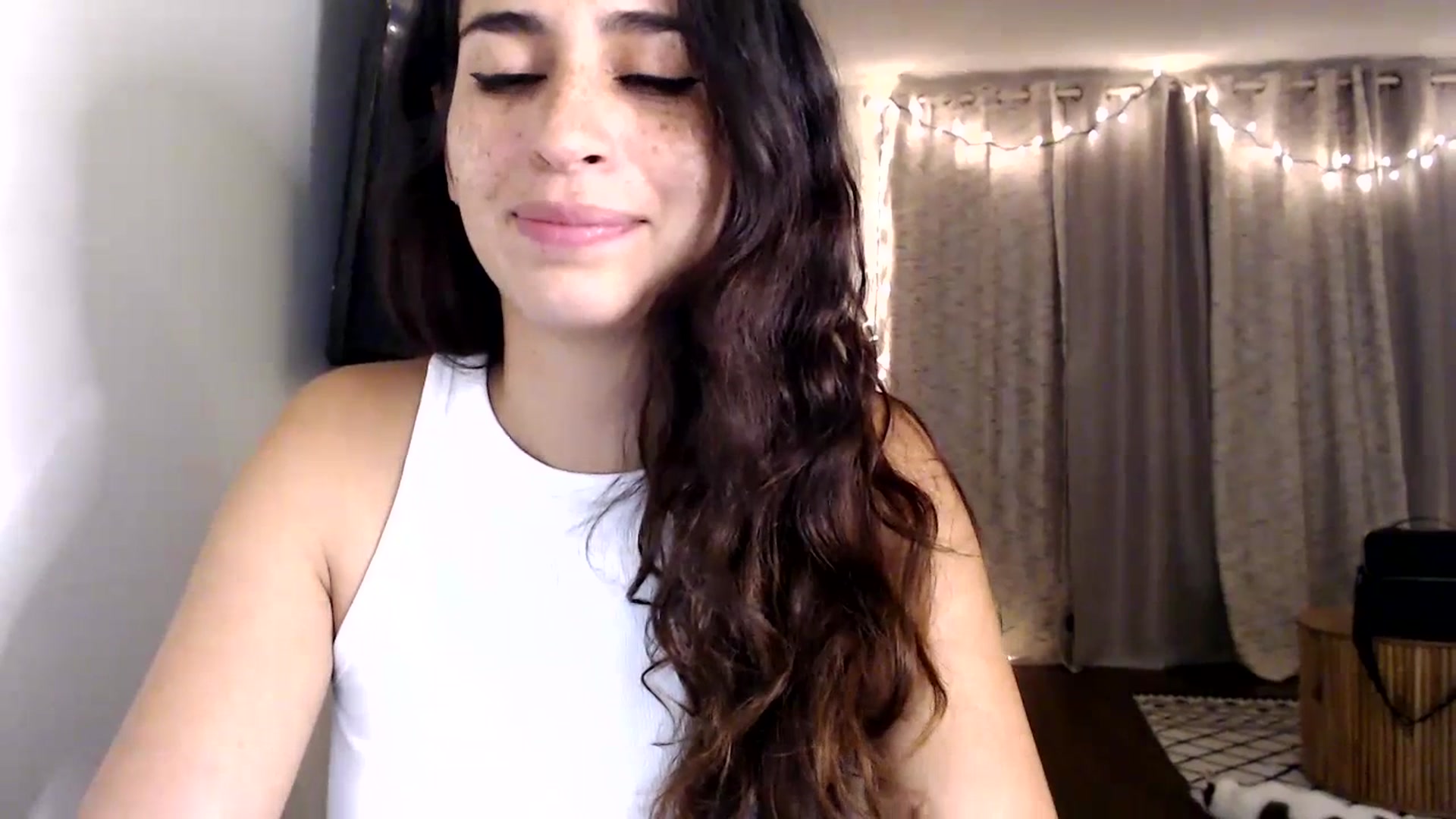 Gallery image thumbnail from FreckledPoni's myfreecams stream on, 06/29/2023, 04:31 image 6 of 20