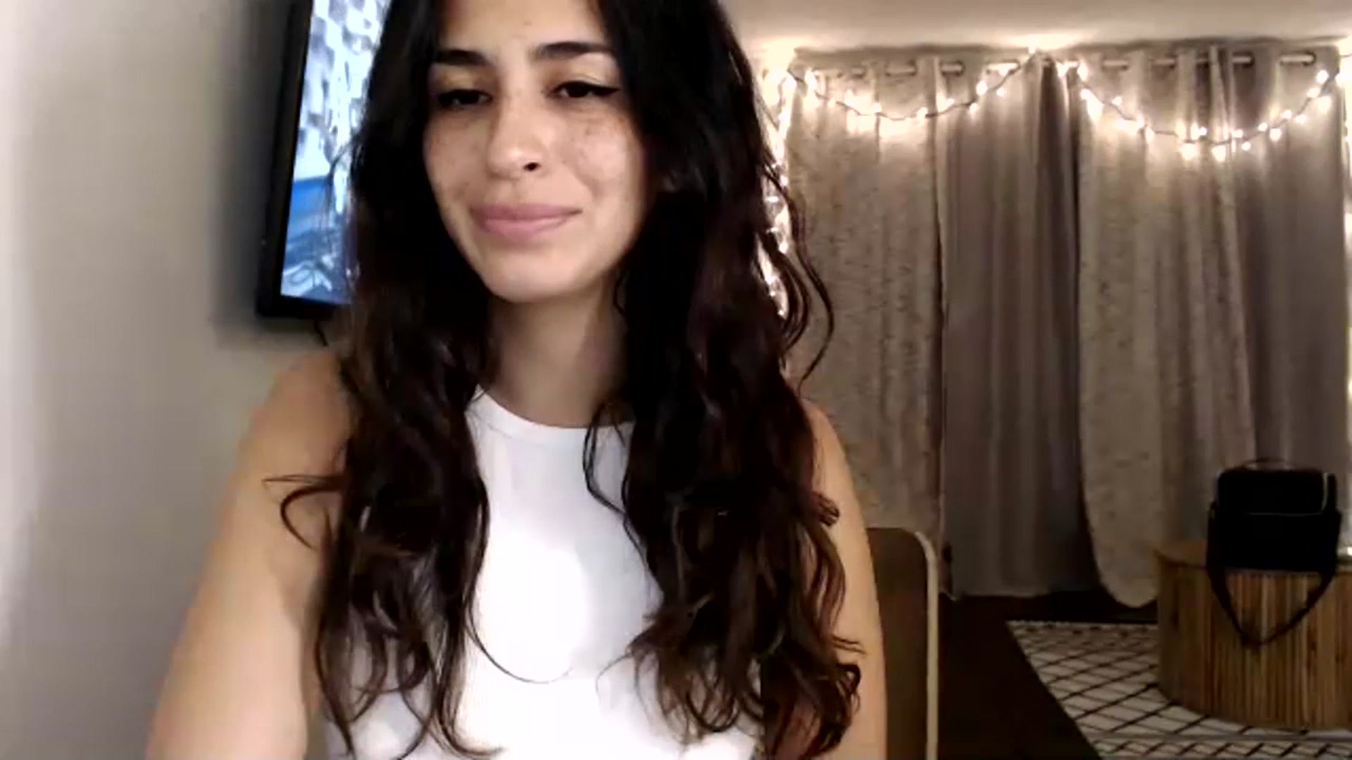 Gallery image thumbnail from FreckledPoni's myfreecams stream on, 06/29/2023, 04:31 image 20 of 20