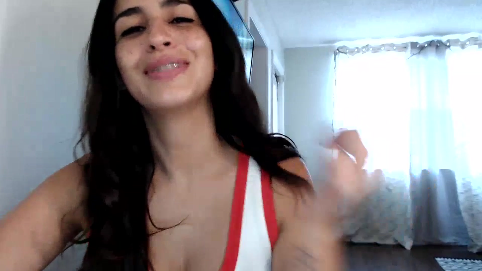 Gallery image thumbnail from FreckledPoni's myfreecams stream on, 07/01/2023, 22:44 image 6 of 20