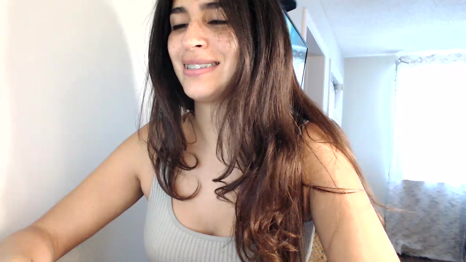 Gallery image thumbnail from FreckledPoni's myfreecams stream on, 07/05/2023, 22:38 image 18 of 20