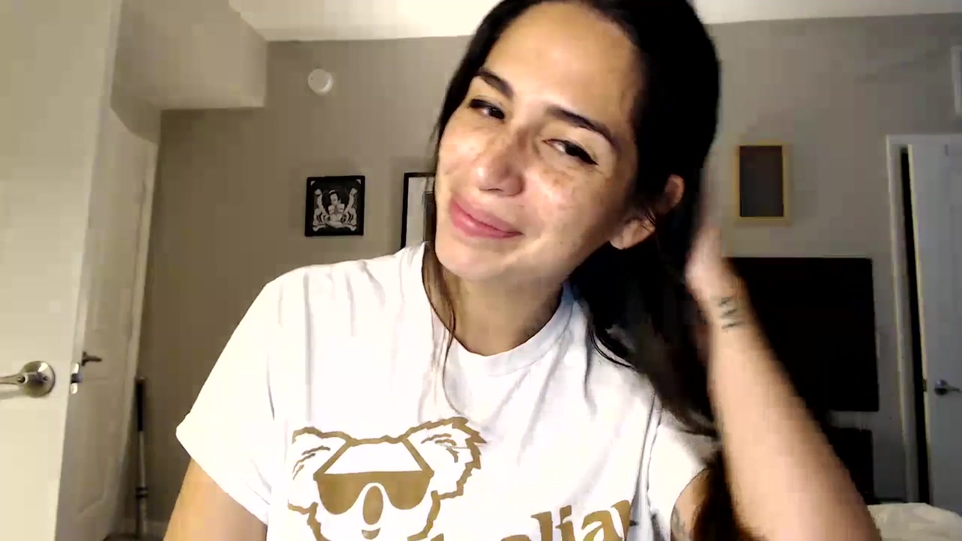 Gallery image thumbnail from FreckledPoni's myfreecams stream on, 07/08/2023, 19:10 image 16 of 20