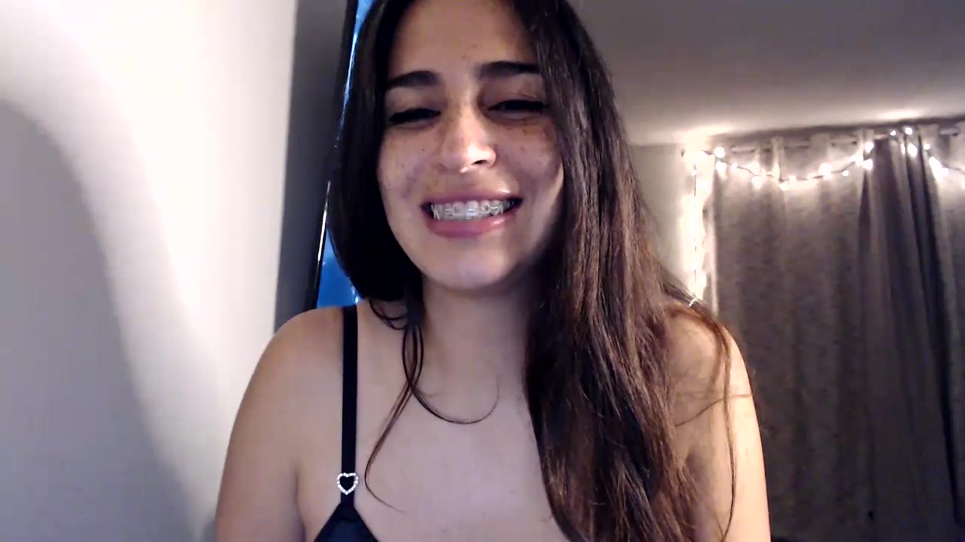 Gallery image thumbnail from FreckledPoni's myfreecams stream on, 07/12/2023, 06:54 image 19 of 20