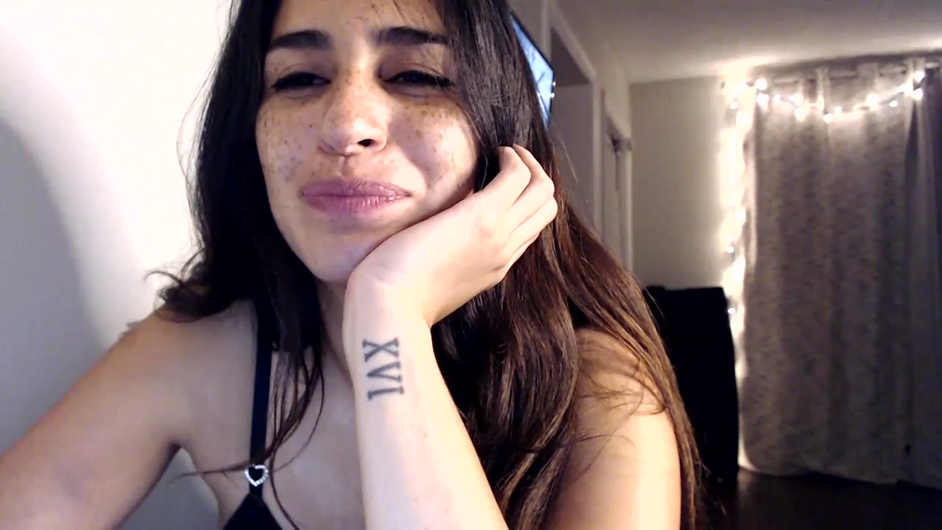 Gallery image thumbnail from FreckledPoni's myfreecams stream on, 07/12/2023, 06:54 image 17 of 20