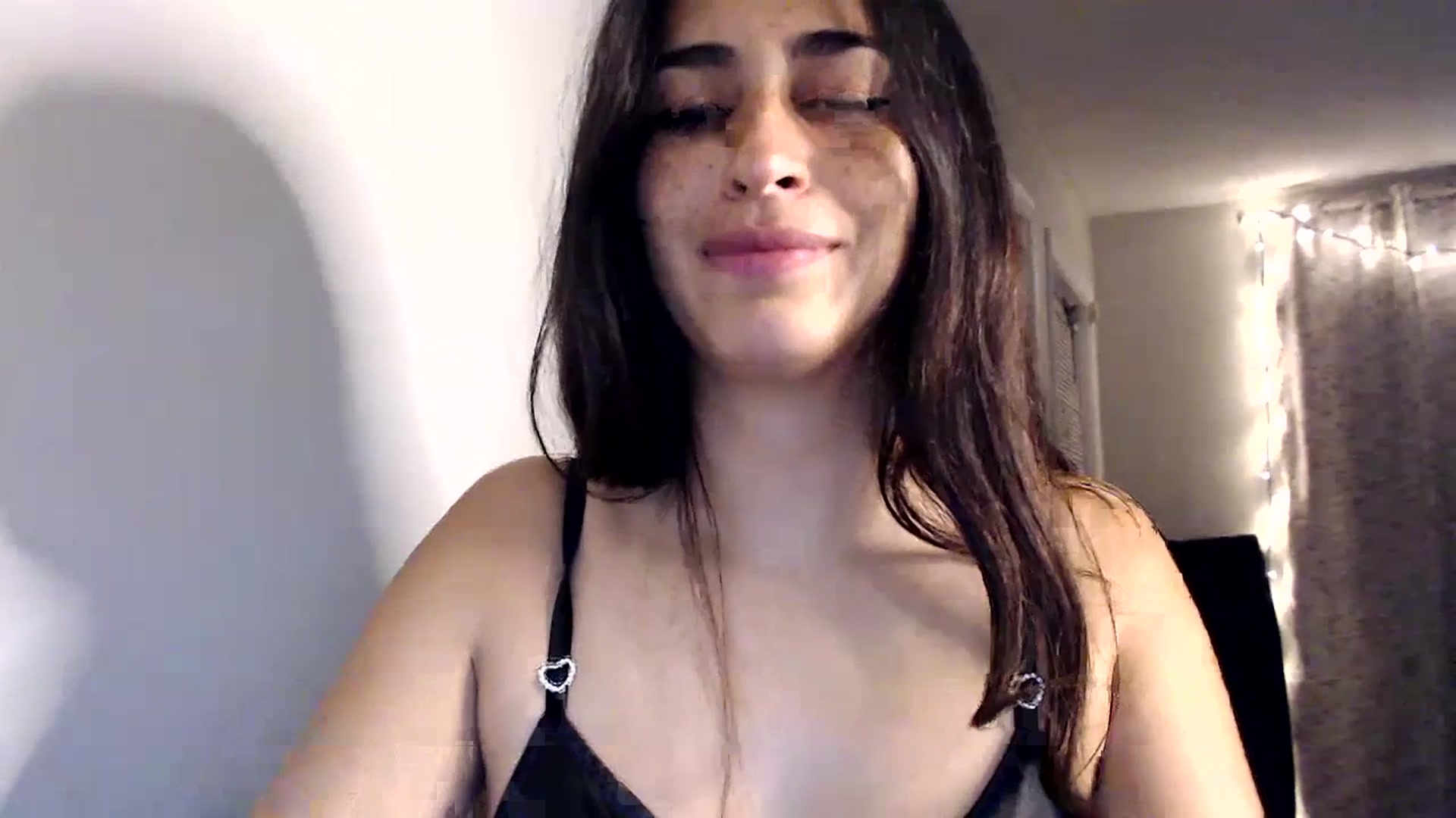 Gallery image thumbnail from FreckledPoni's myfreecams stream on, 07/12/2023, 06:54 image 5 of 20