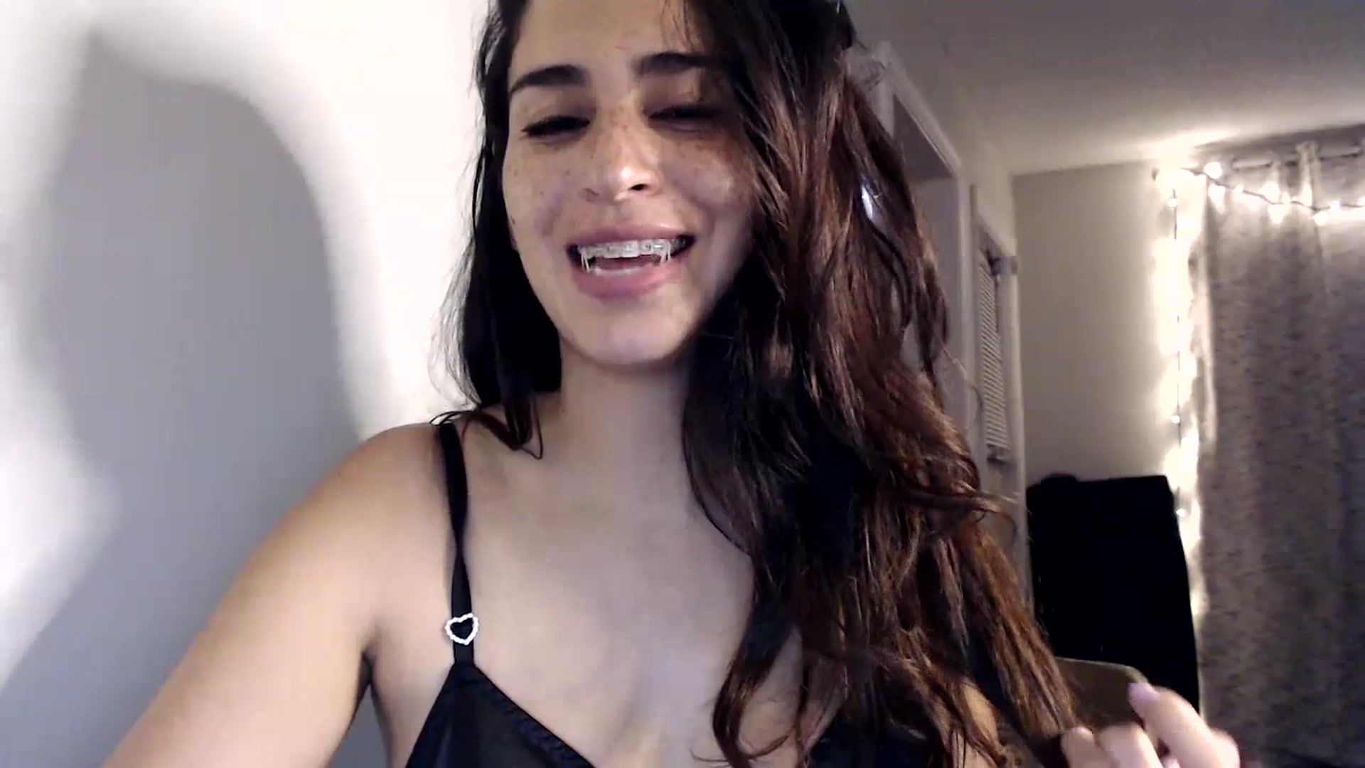 Gallery image thumbnail from FreckledPoni's myfreecams stream on, 07/12/2023, 06:54 image 7 of 20