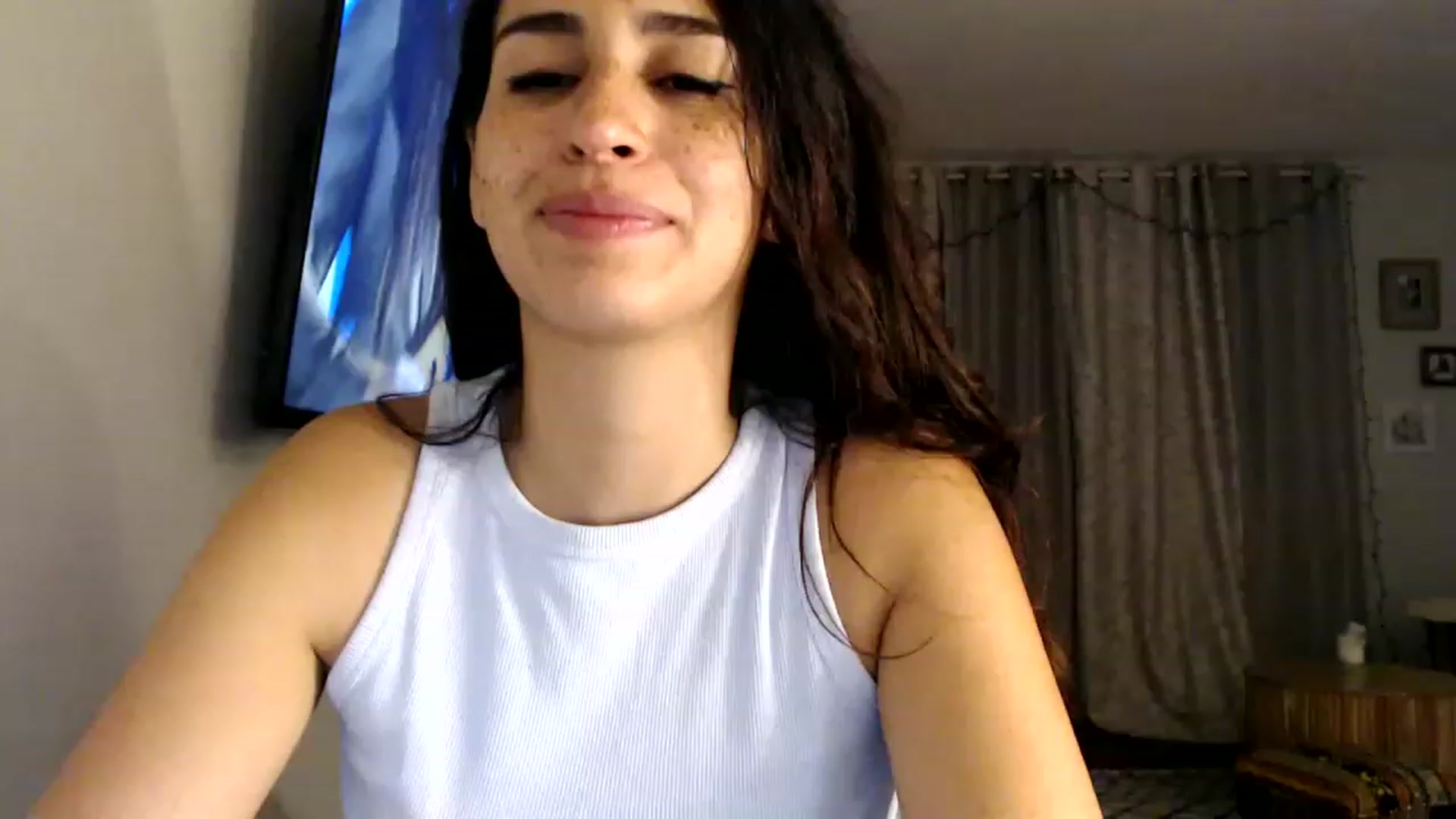Gallery image thumbnail from FreckledPoni's myfreecams stream on, 07/19/2023, 08:01 image 12 of 20