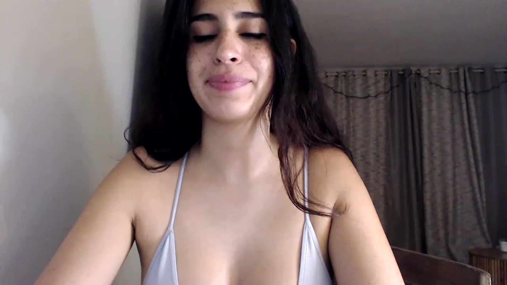 Gallery image thumbnail from FreckledPoni's myfreecams stream on, 08/22/2023, 04:54 image 17 of 20