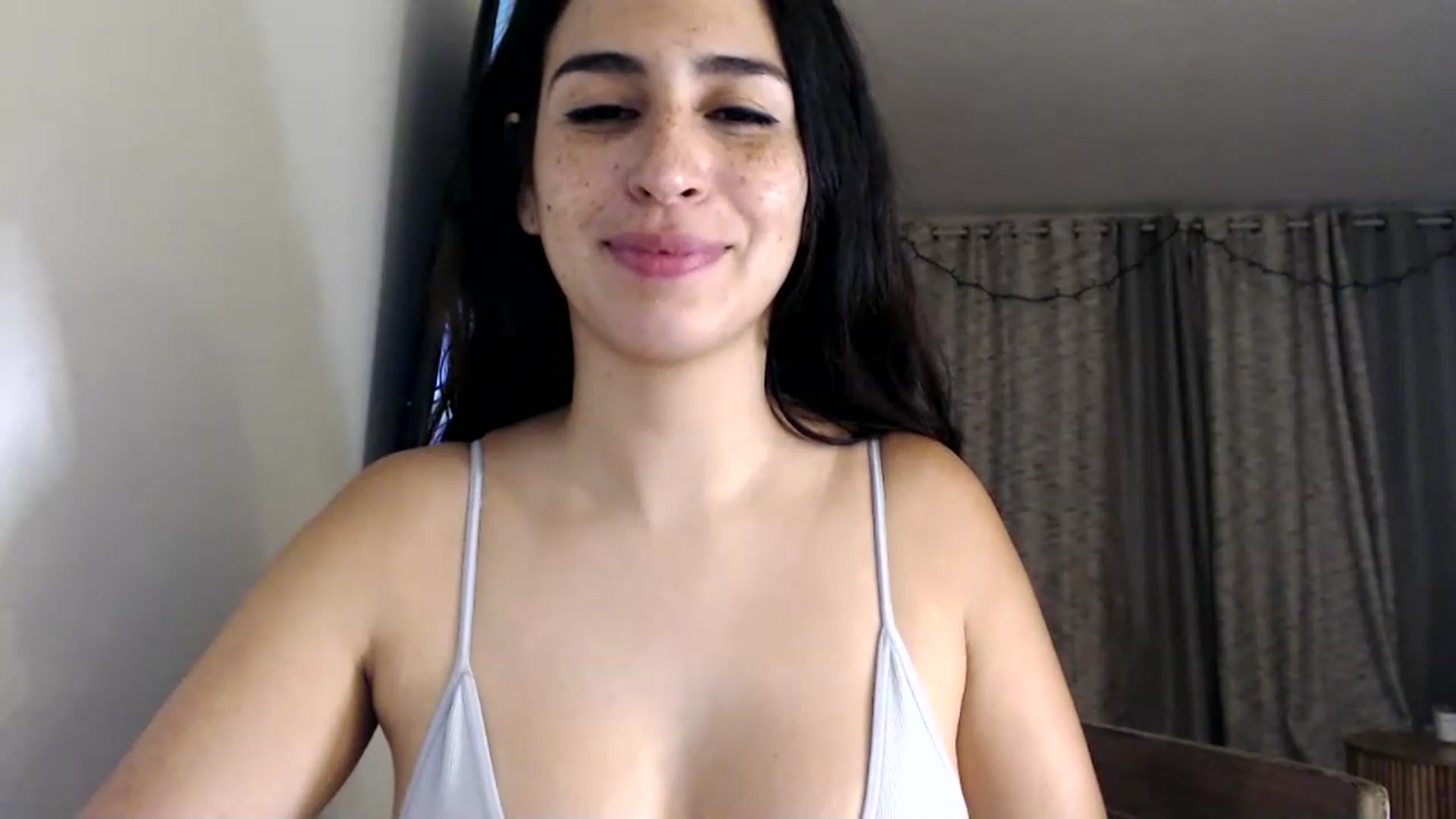 Gallery image thumbnail from FreckledPoni's myfreecams stream on, 08/22/2023, 04:54 image 16 of 20
