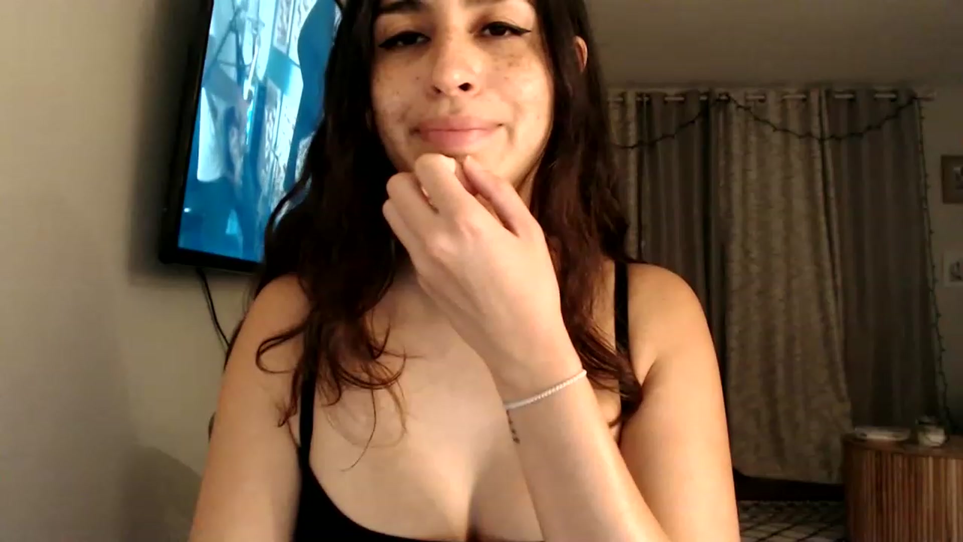 Gallery image thumbnail from FreckledPoni's myfreecams stream on, 08/27/2023, 06:30 image 13 of 20