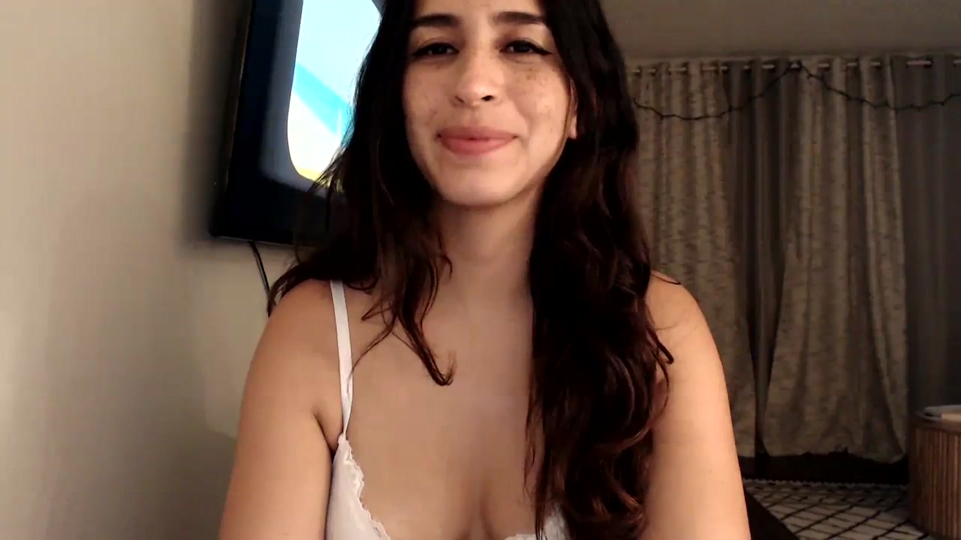 Gallery image thumbnail from FreckledPoni's myfreecams stream on, 08/30/2023, 03:39 image 16 of 20