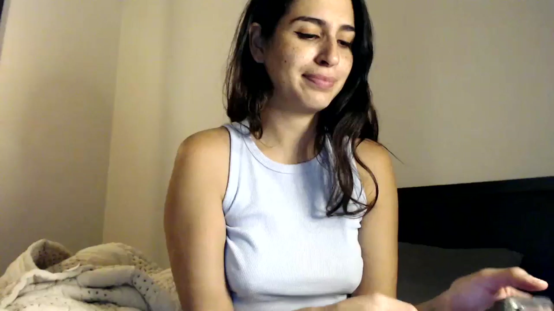 Gallery image thumbnail from FreckledPoni's myfreecams stream on, 09/19/2023, 23:36 image 16 of 20