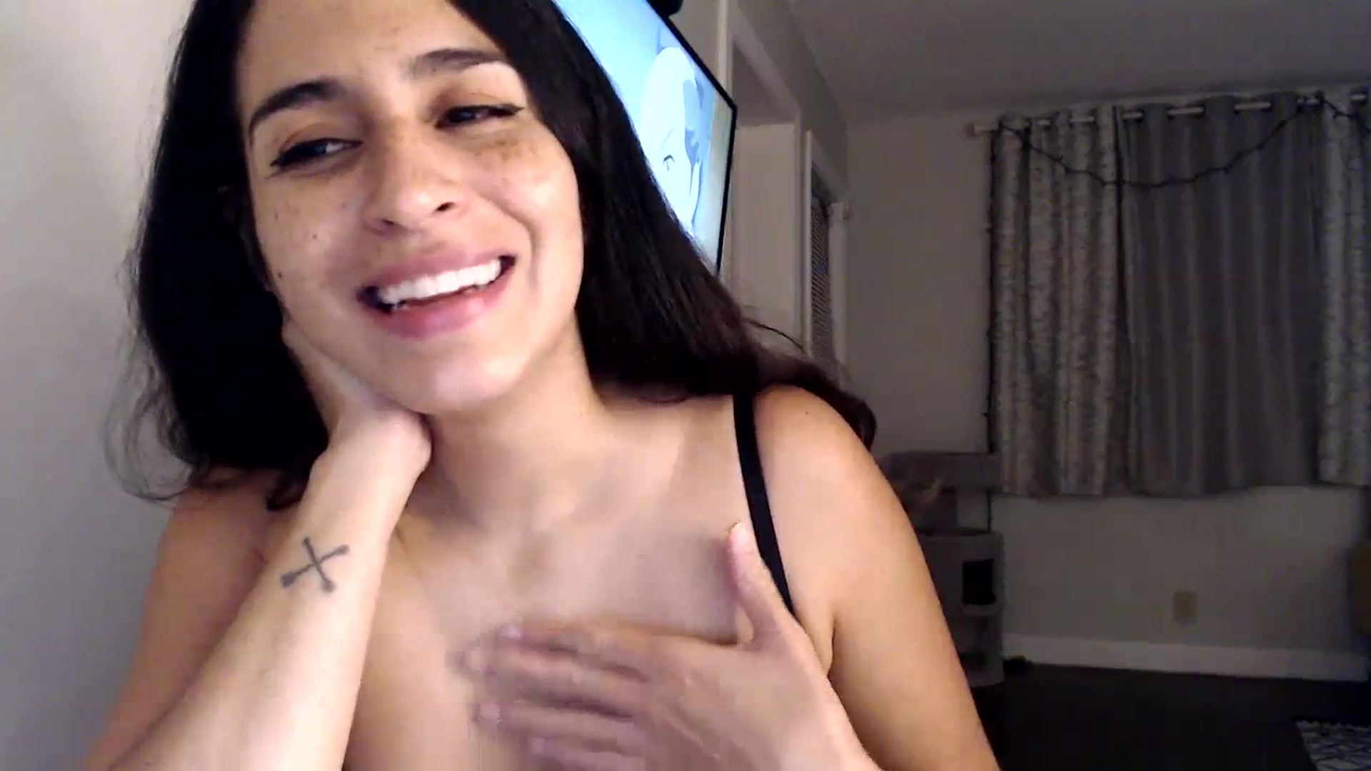 Gallery image thumbnail from FreckledPoni's myfreecams stream on, 09/21/2023, 05:48 image 18 of 20