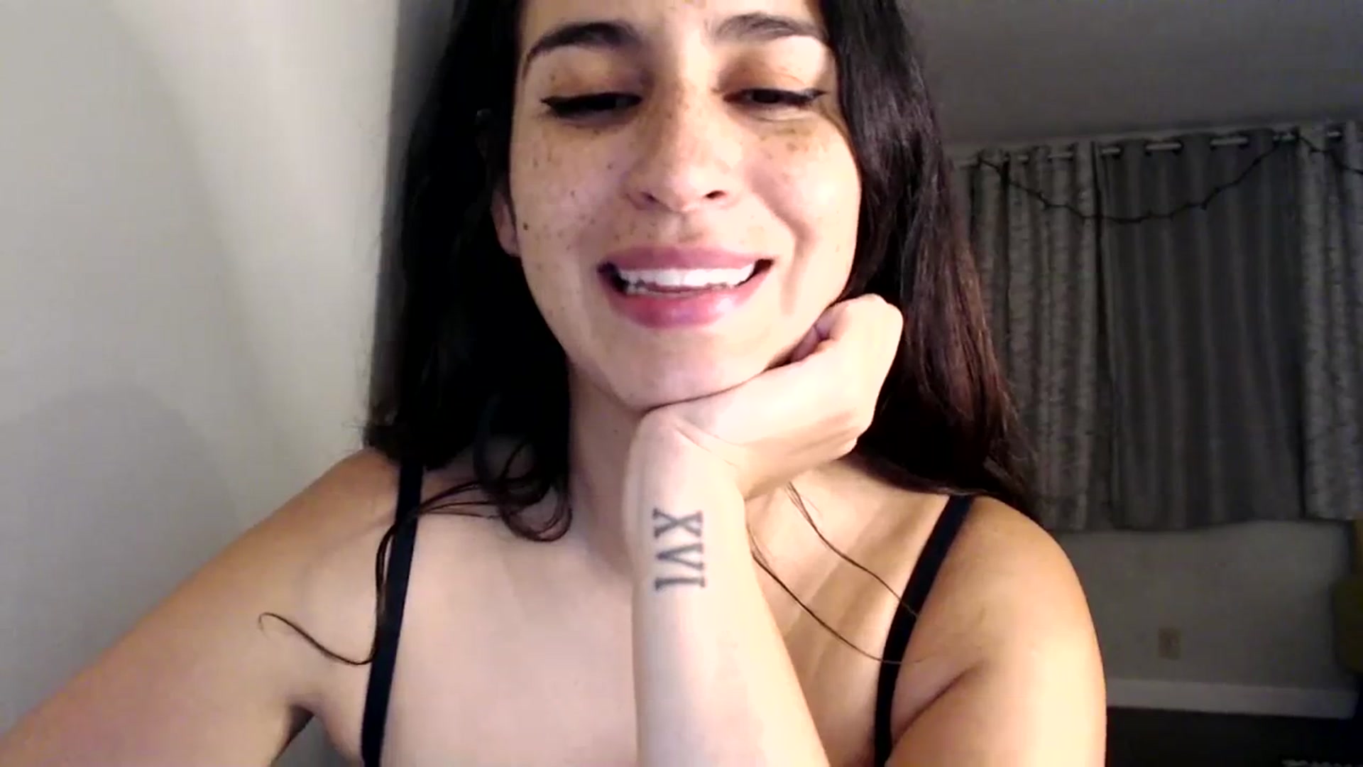 Gallery image thumbnail from FreckledPoni's myfreecams stream on, 09/22/2023, 10:07 image 16 of 20