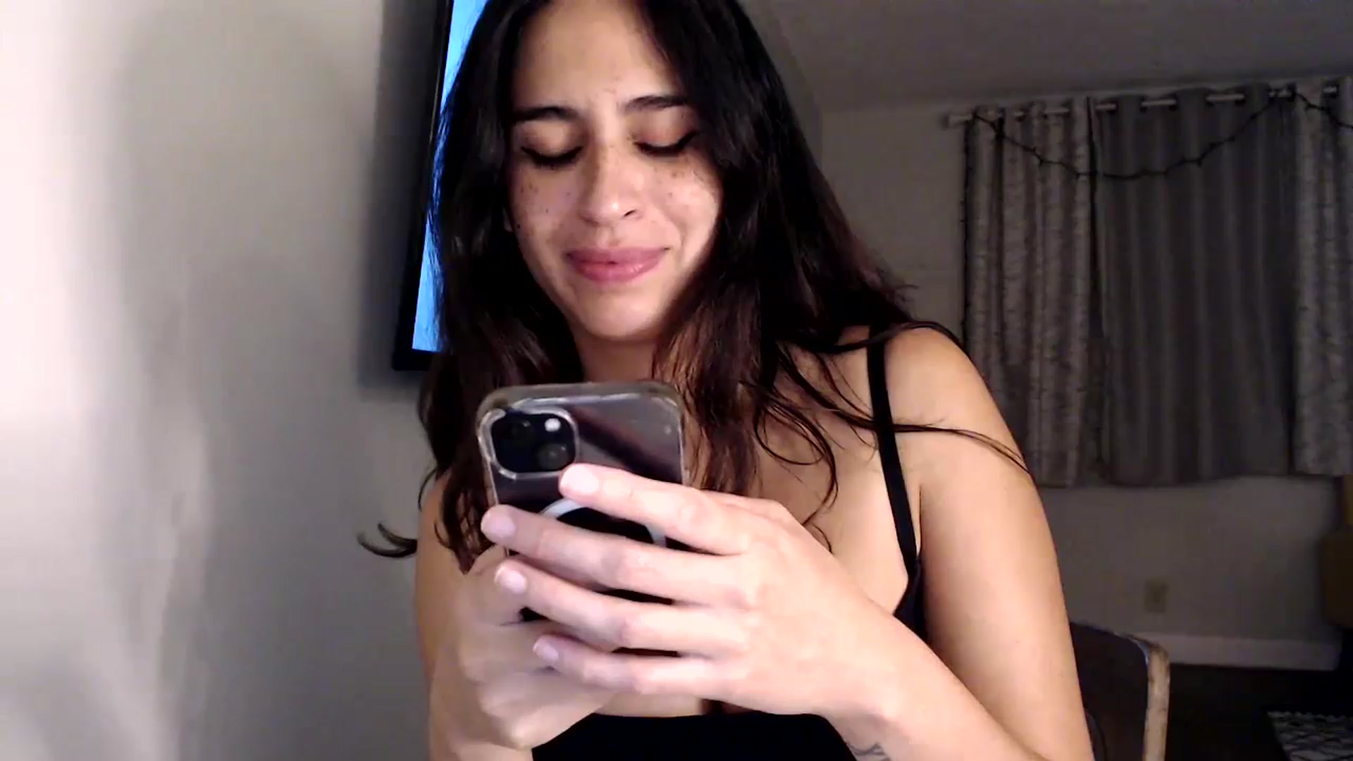 Gallery image thumbnail from FreckledPoni's myfreecams stream on, 09/22/2023, 10:07 image 5 of 20