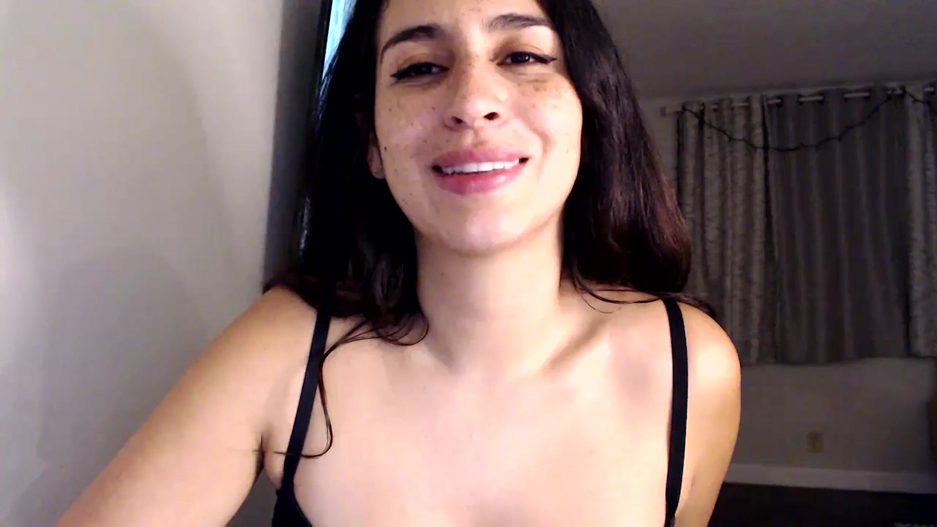Gallery image thumbnail from FreckledPoni's myfreecams stream on, 09/22/2023, 10:07 image 18 of 20