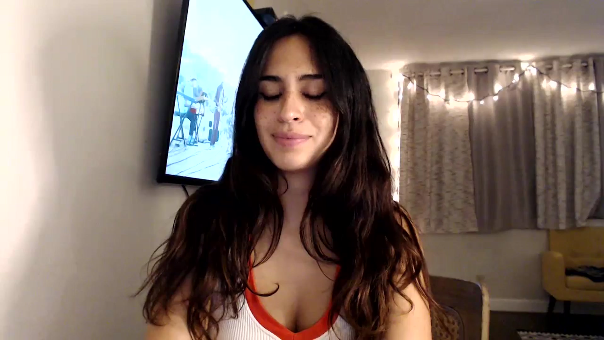 Gallery image thumbnail from FreckledPoni's myfreecams stream on, 09/24/2023, 24:18 image 7 of 20