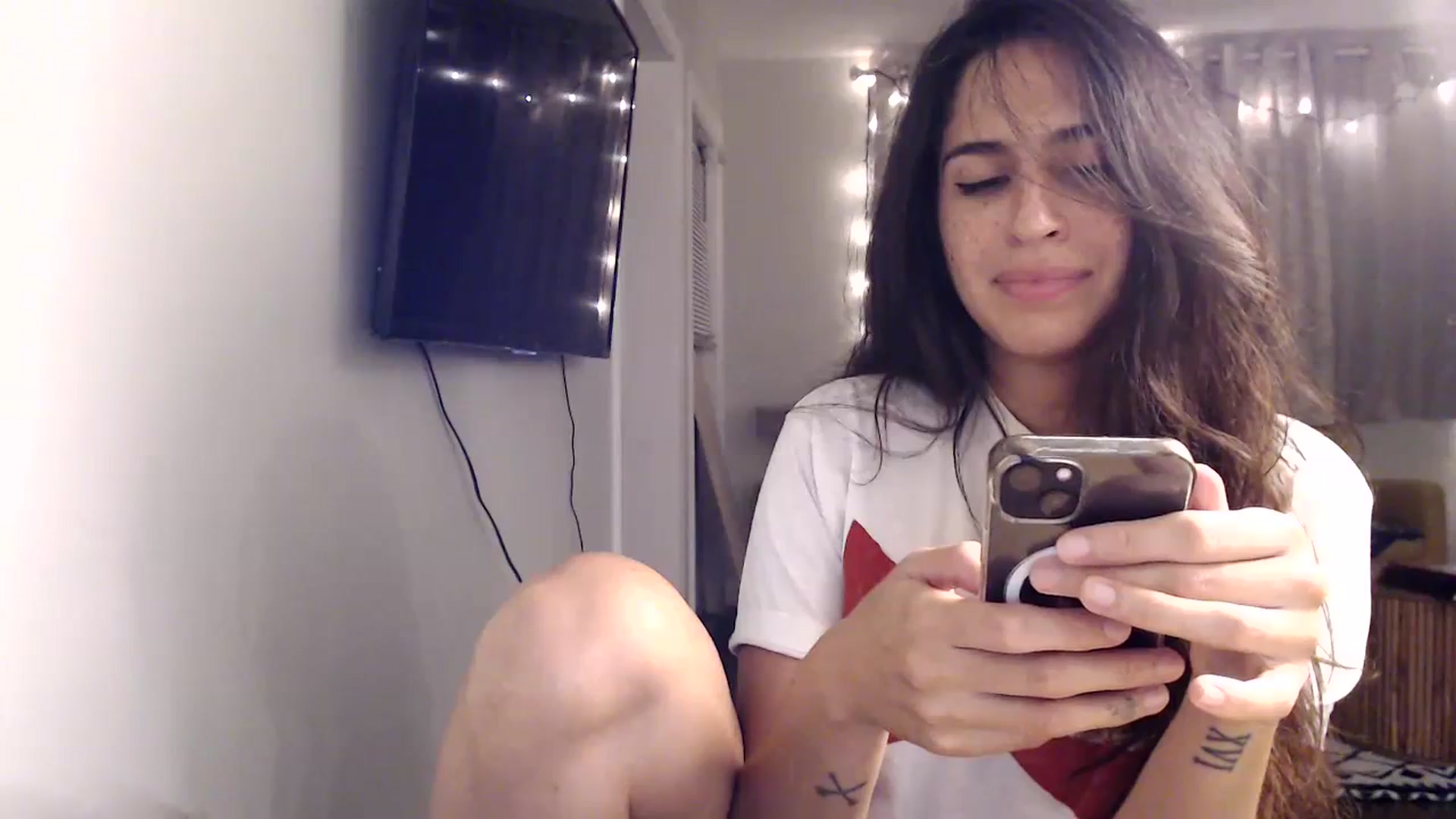 Gallery image thumbnail from FreckledPoni's myfreecams stream on, 09/26/2023, 01:05 image 8 of 20