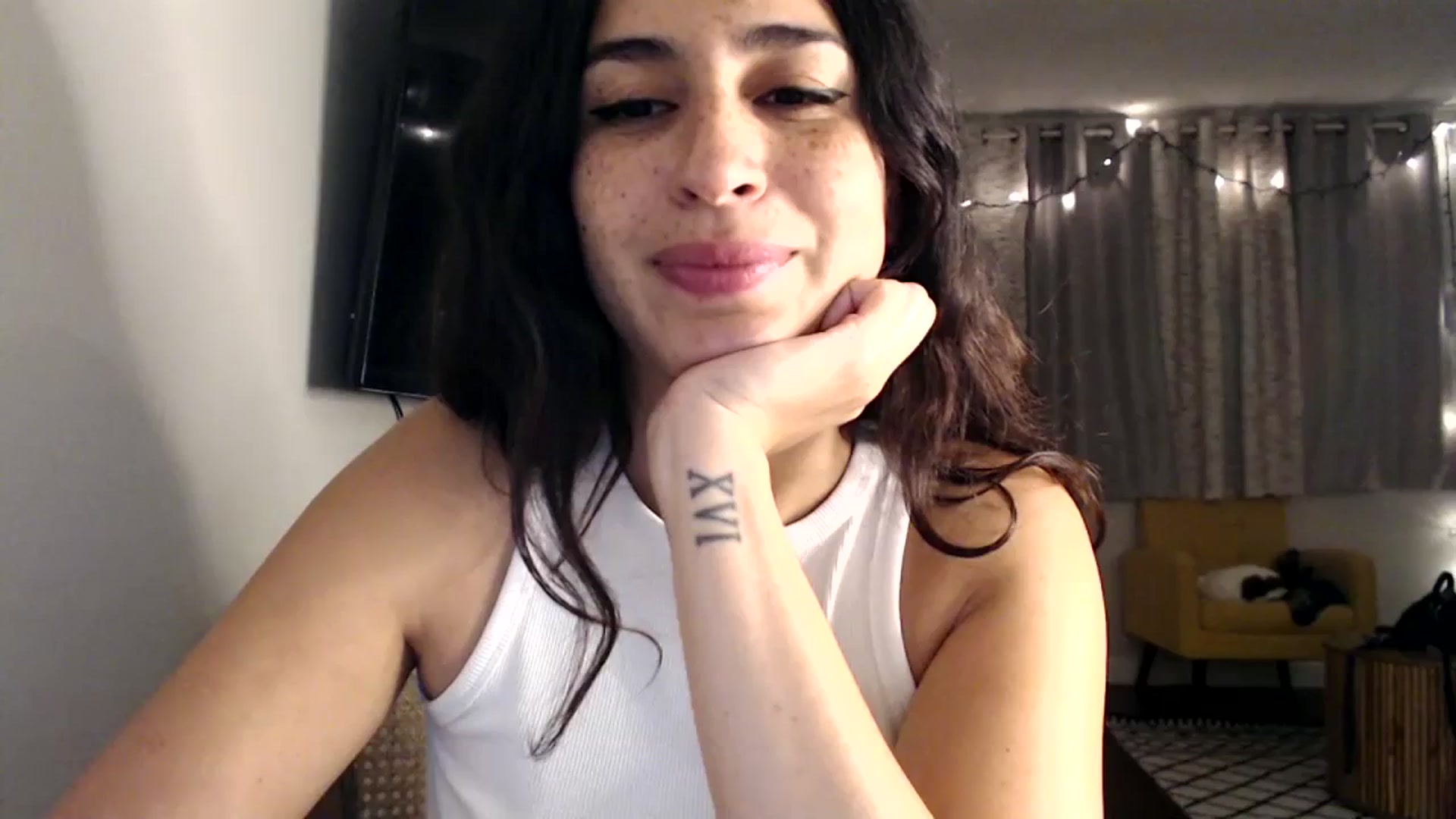Gallery image thumbnail from FreckledPoni's myfreecams stream on, 10/03/2023, 06:44 image 1 of 20