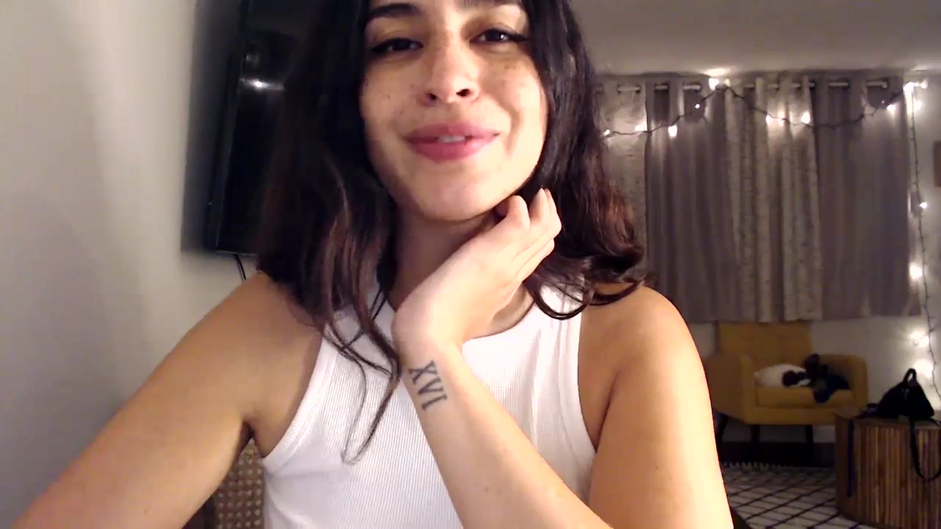 Gallery image thumbnail from FreckledPoni's myfreecams stream on, 10/03/2023, 06:44 image 5 of 20