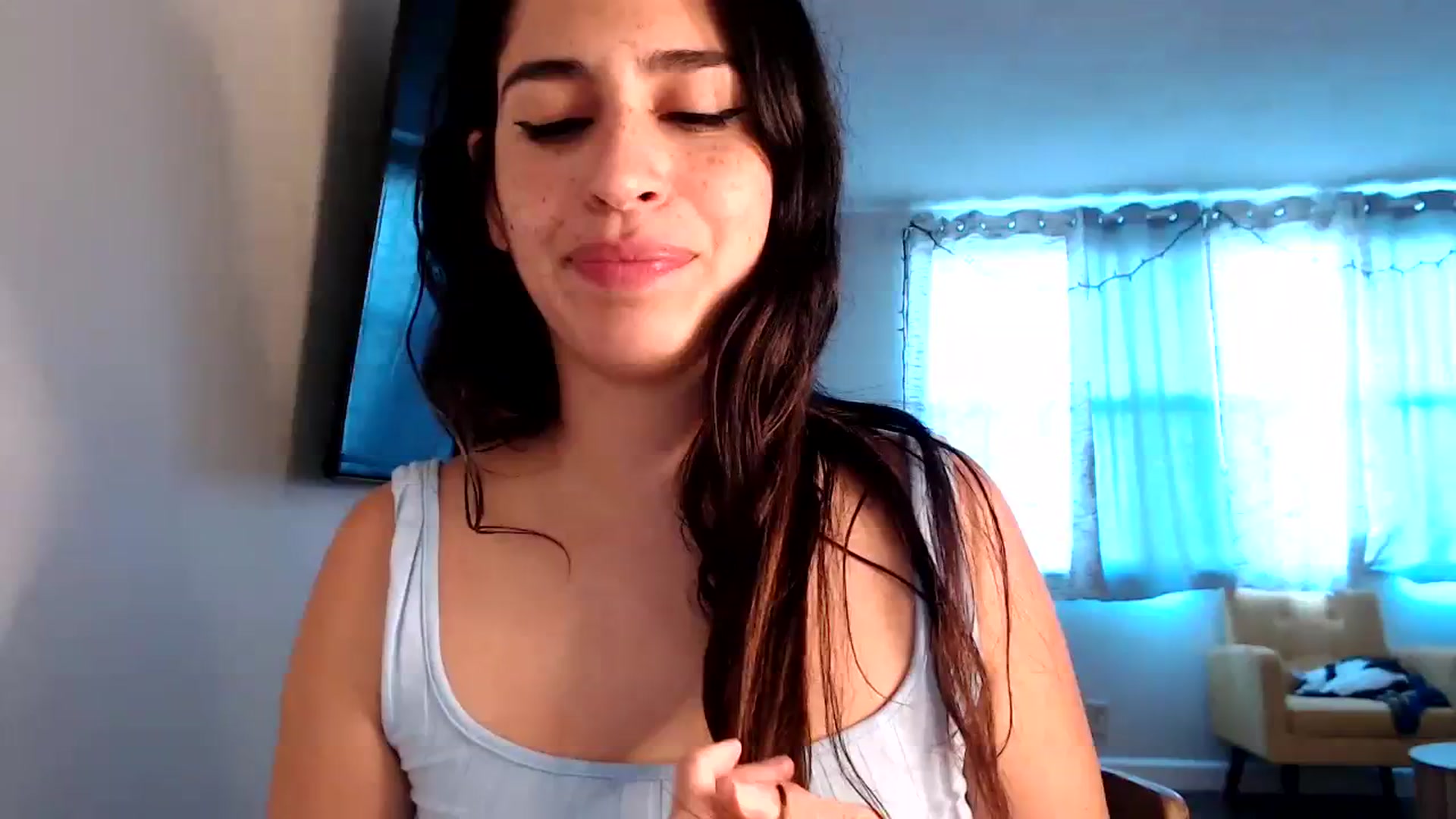 Gallery image thumbnail from FreckledPoni's myfreecams stream on, 10/04/2023, 22:15 image 17 of 20