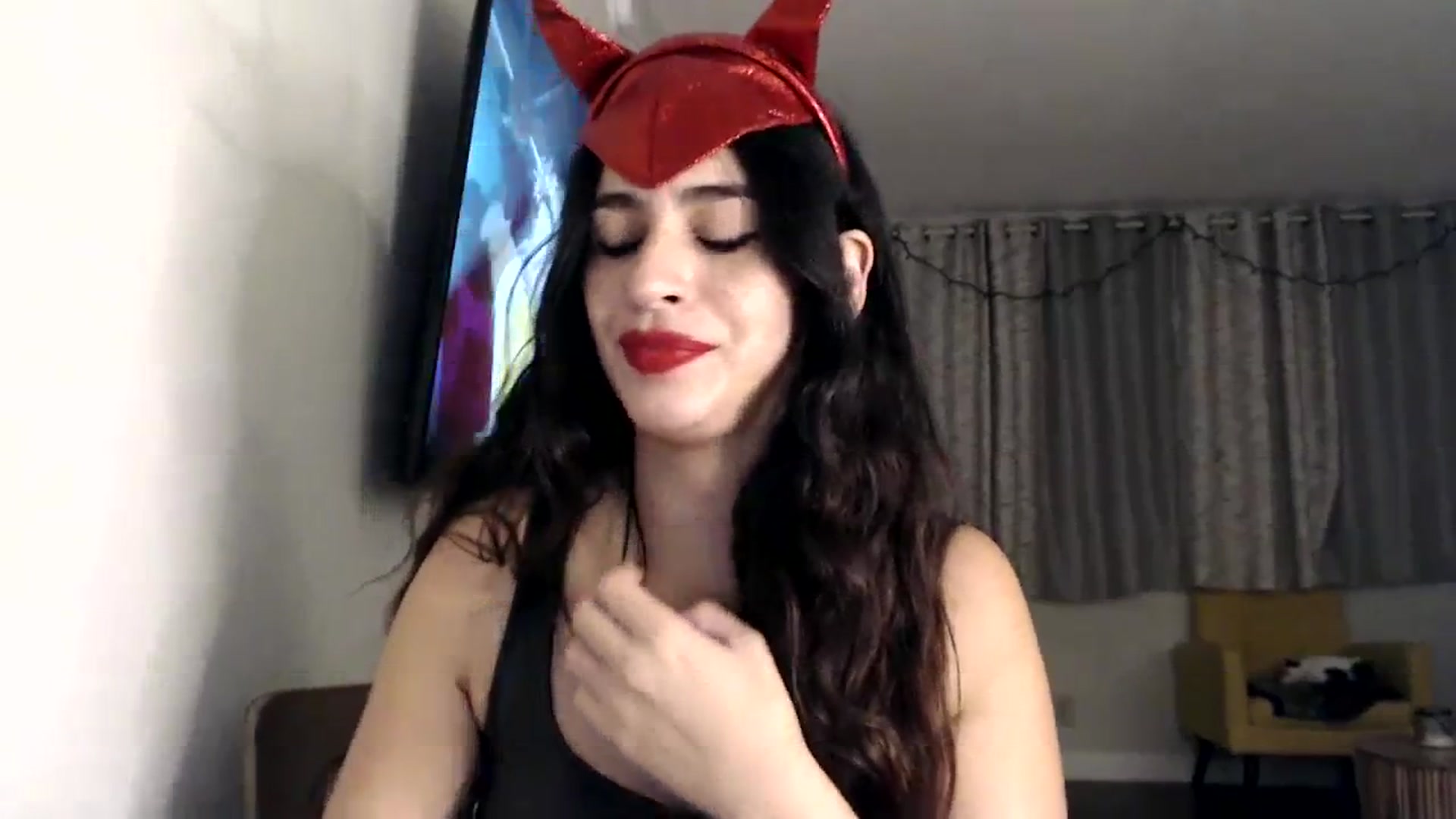 Gallery image thumbnail from FreckledPoni's myfreecams stream on, 10/14/2023, 24:33 image 3 of 20