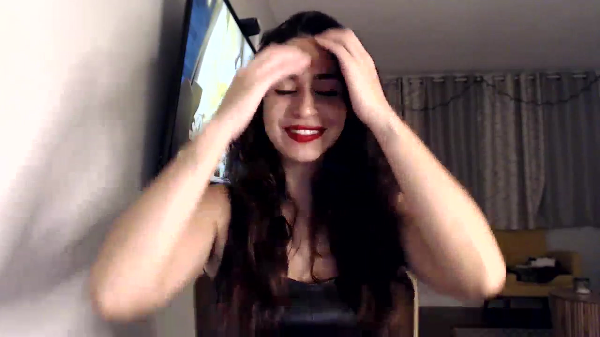 Gallery image thumbnail from FreckledPoni's myfreecams stream on, 10/14/2023, 24:33 image 19 of 20