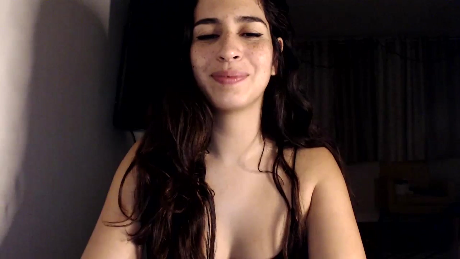 Gallery image thumbnail from FreckledPoni's myfreecams stream on, 10/24/2023, 08:02 image 4 of 20