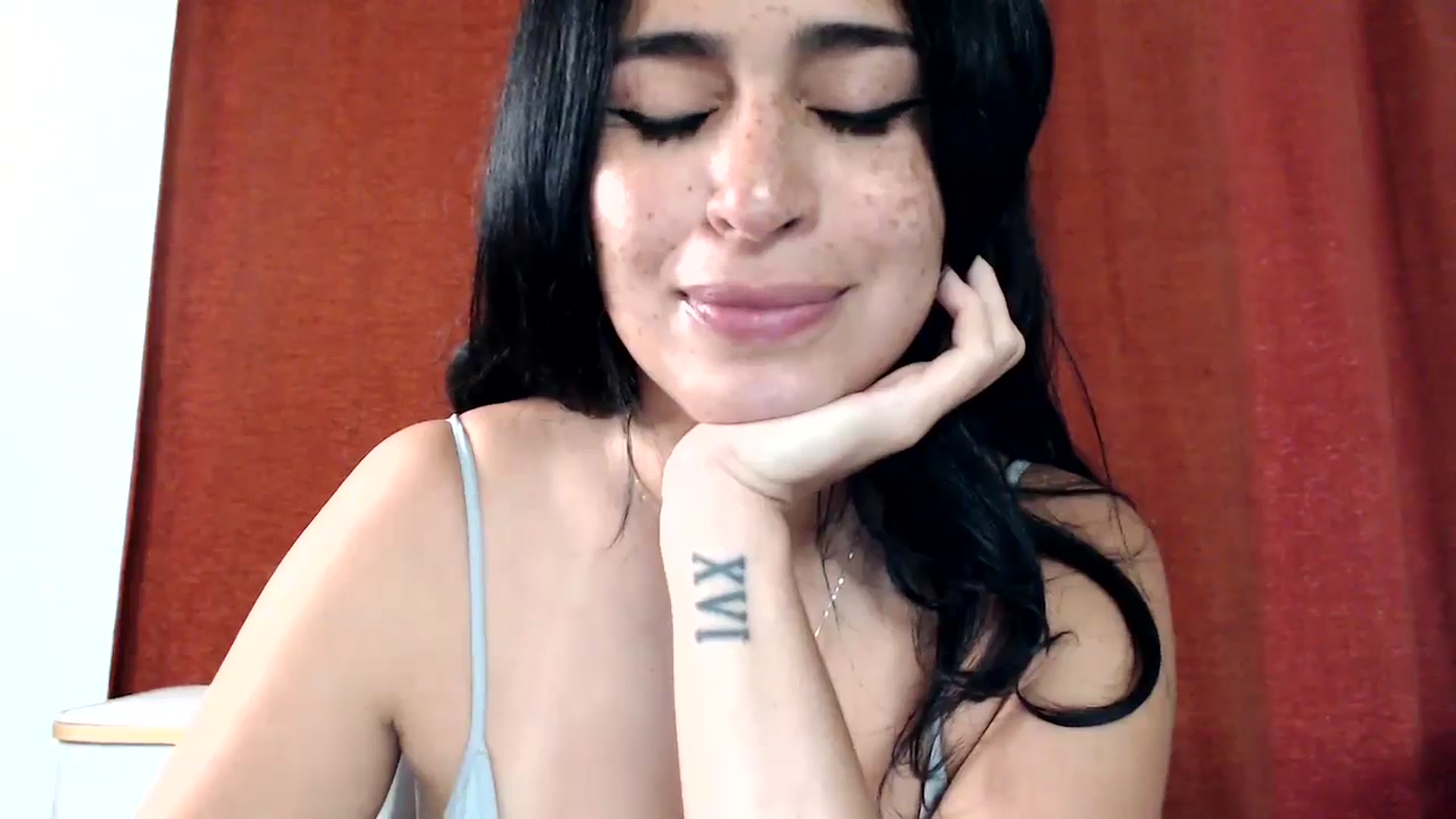 Gallery image thumbnail from FreckledPoni's myfreecams stream on, 10/21/2024, 22:31 image 12 of 20