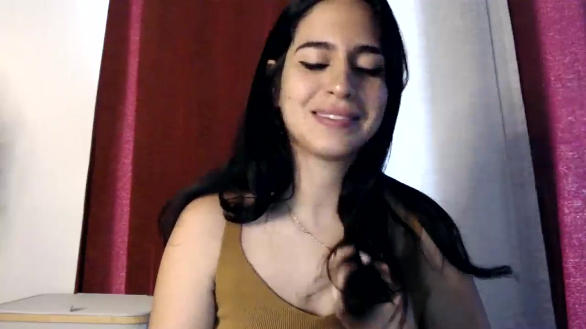 Gallery image thumbnail from FreckledPoni's myfreecams stream on, 11/11/2024, 17:47 image 15 of 20
