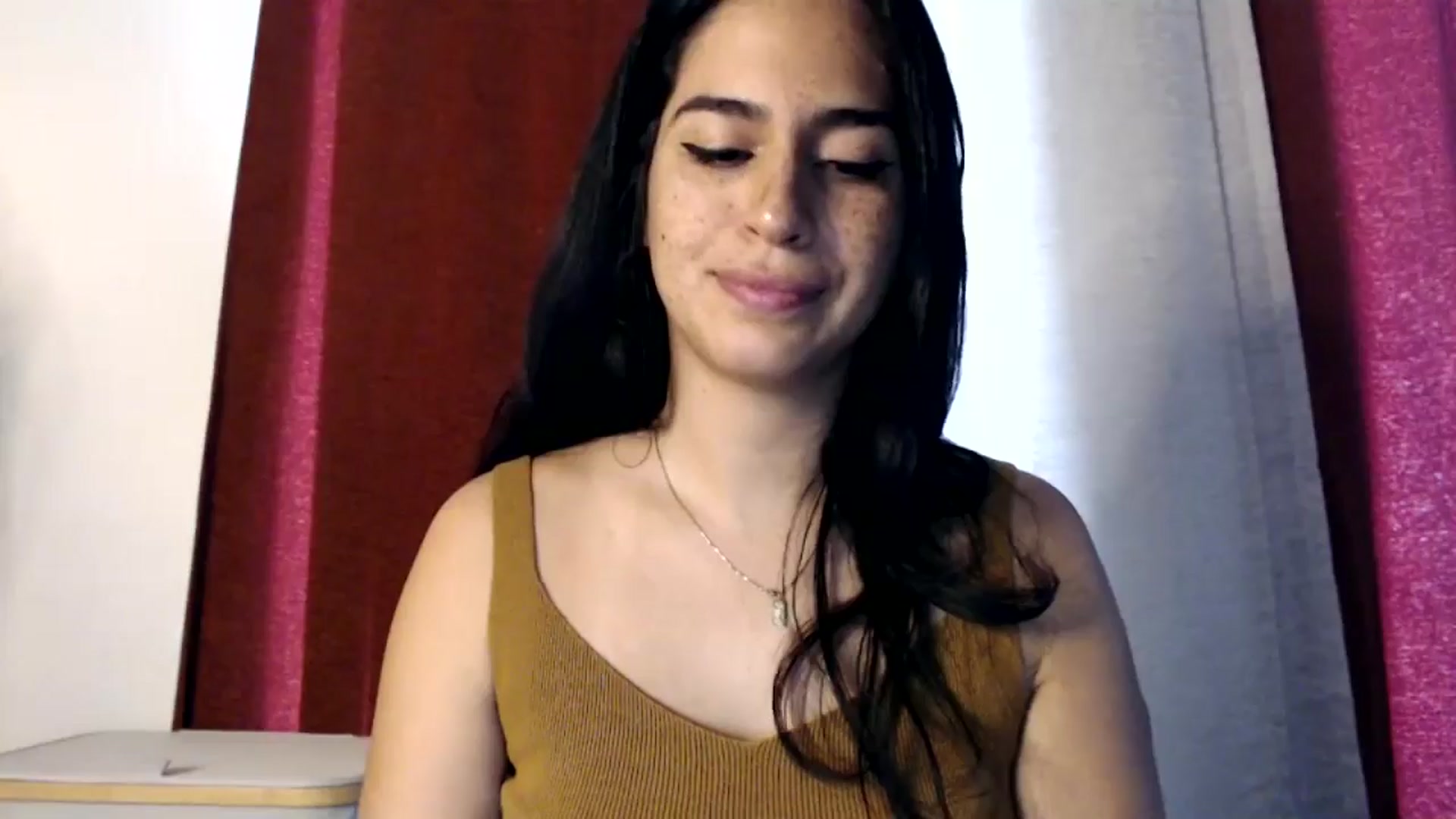 Gallery image thumbnail from FreckledPoni's myfreecams stream on, 11/11/2024, 17:47 image 10 of 20