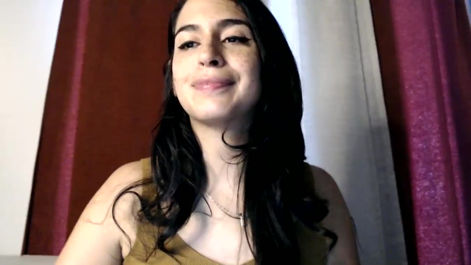 Gallery image thumbnail from FreckledPoni's myfreecams stream on, 11/11/2024, 19:15 image 7 of 20