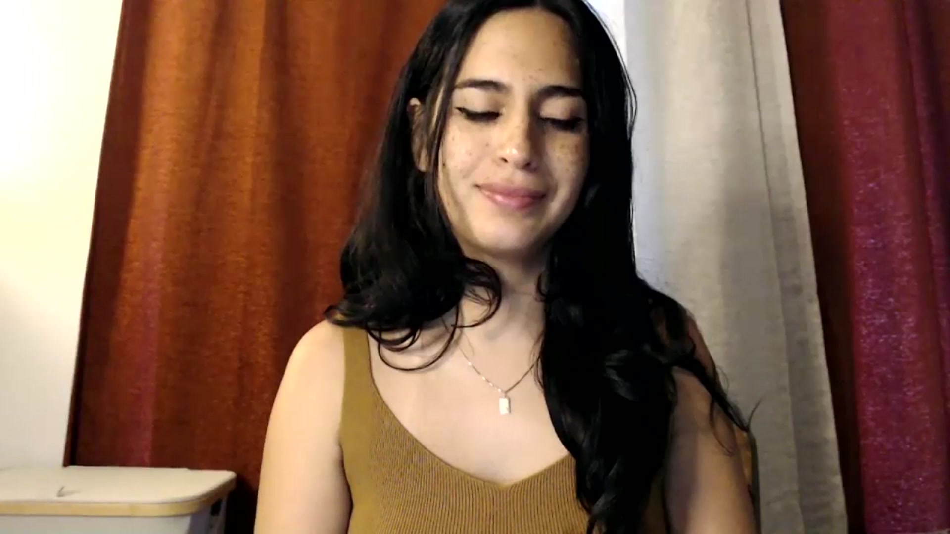 Gallery image thumbnail from FreckledPoni's myfreecams stream on, 11/11/2024, 22:14 image 4 of 20