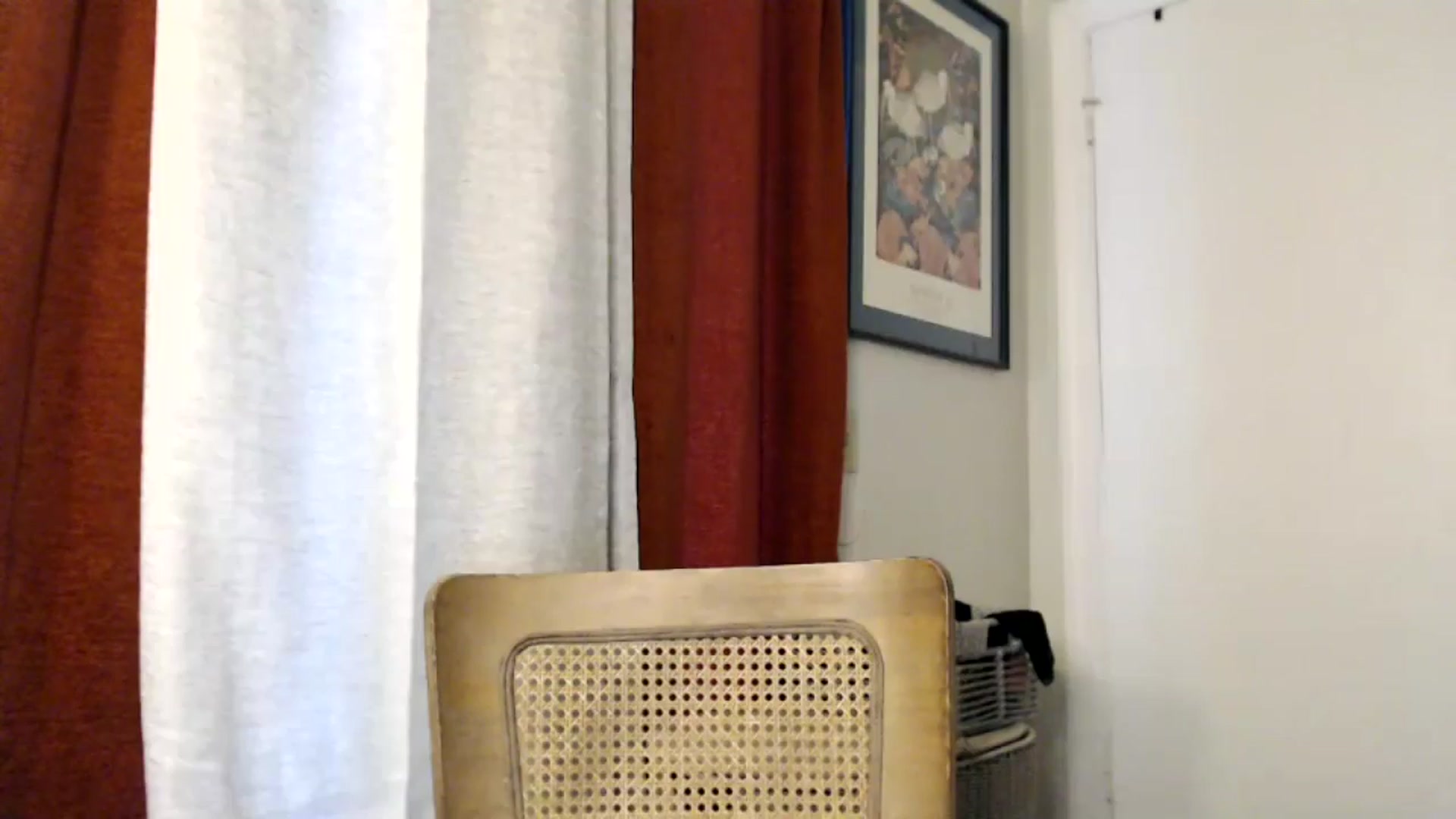Gallery image thumbnail from FreckledPoni's myfreecams stream on, 11/18/2024, 21:23 image 17 of 20
