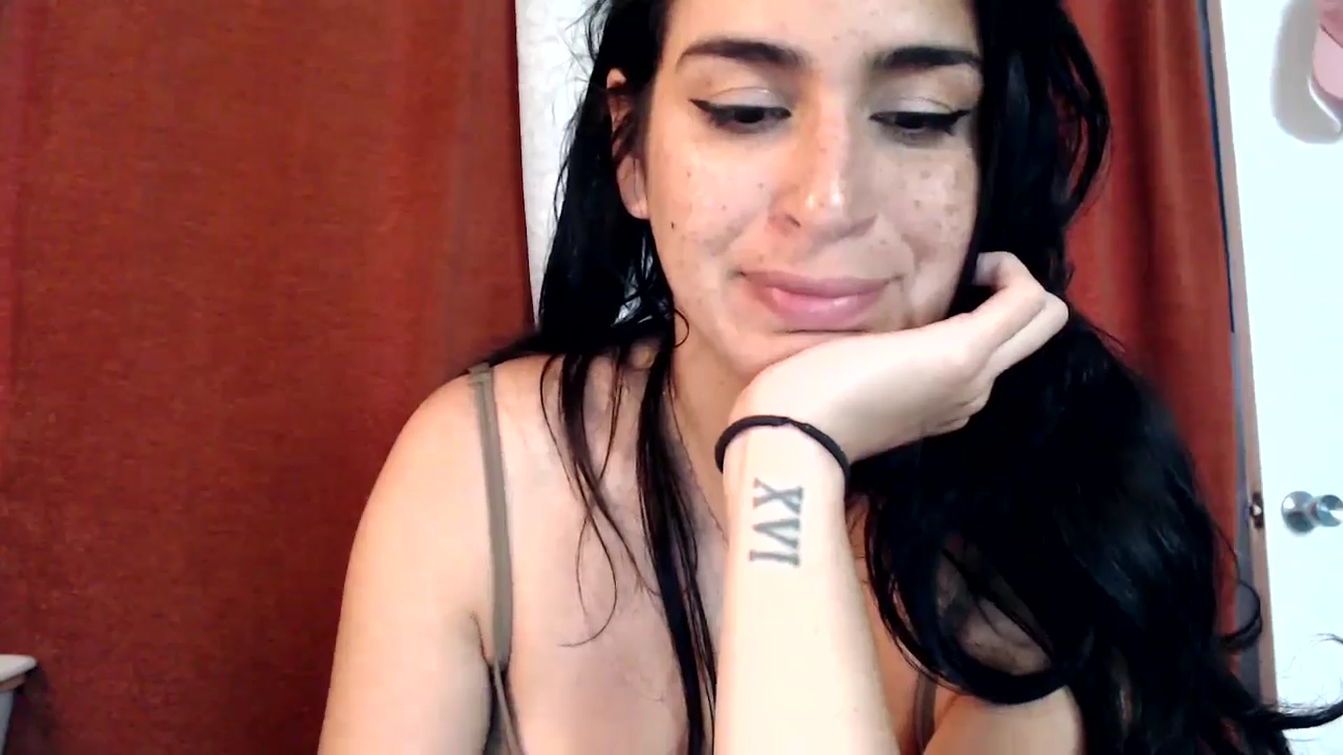 Gallery image thumbnail from FreckledPoni's myfreecams stream on, 12/03/2024, 22:03 image 18 of 20