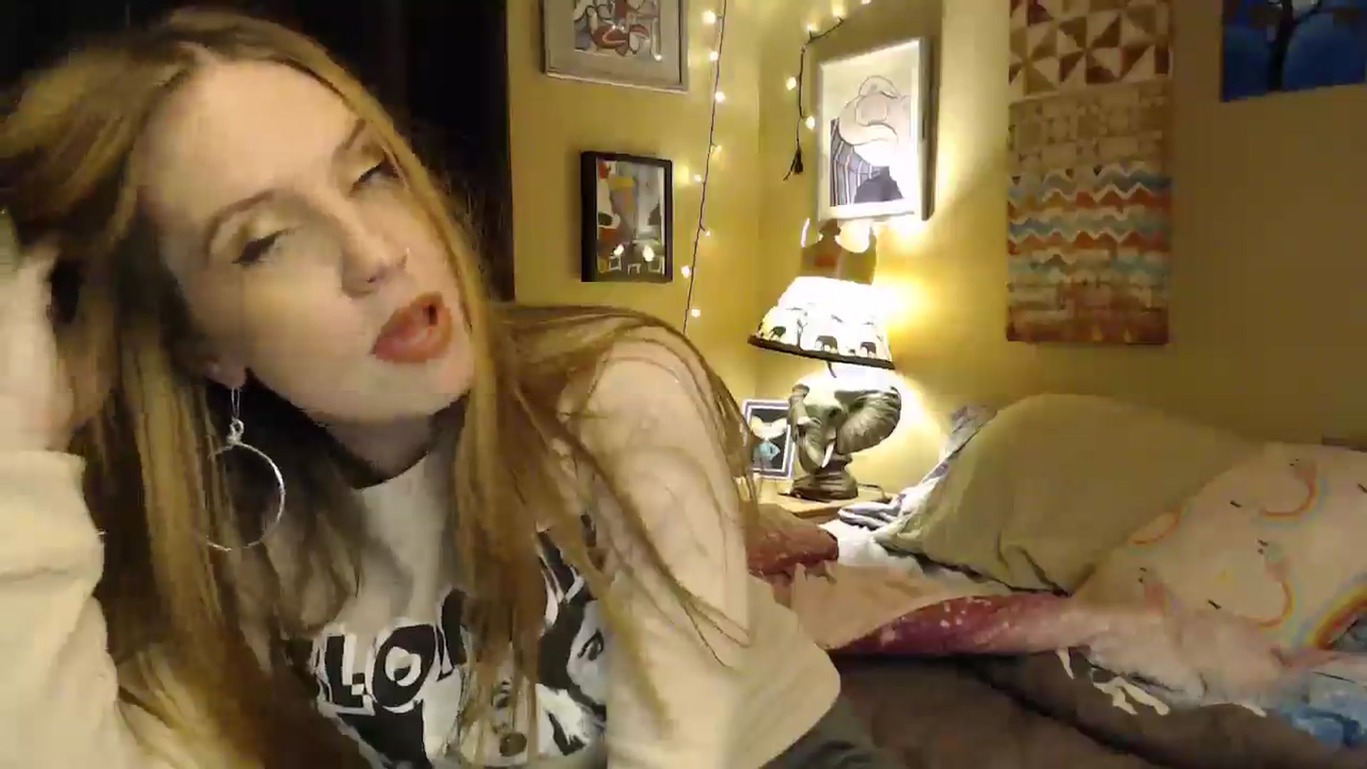 Gallery image thumbnail from Freckles___'s myfreecams stream on, 01/27/2025, 07:15 image 6 of 20