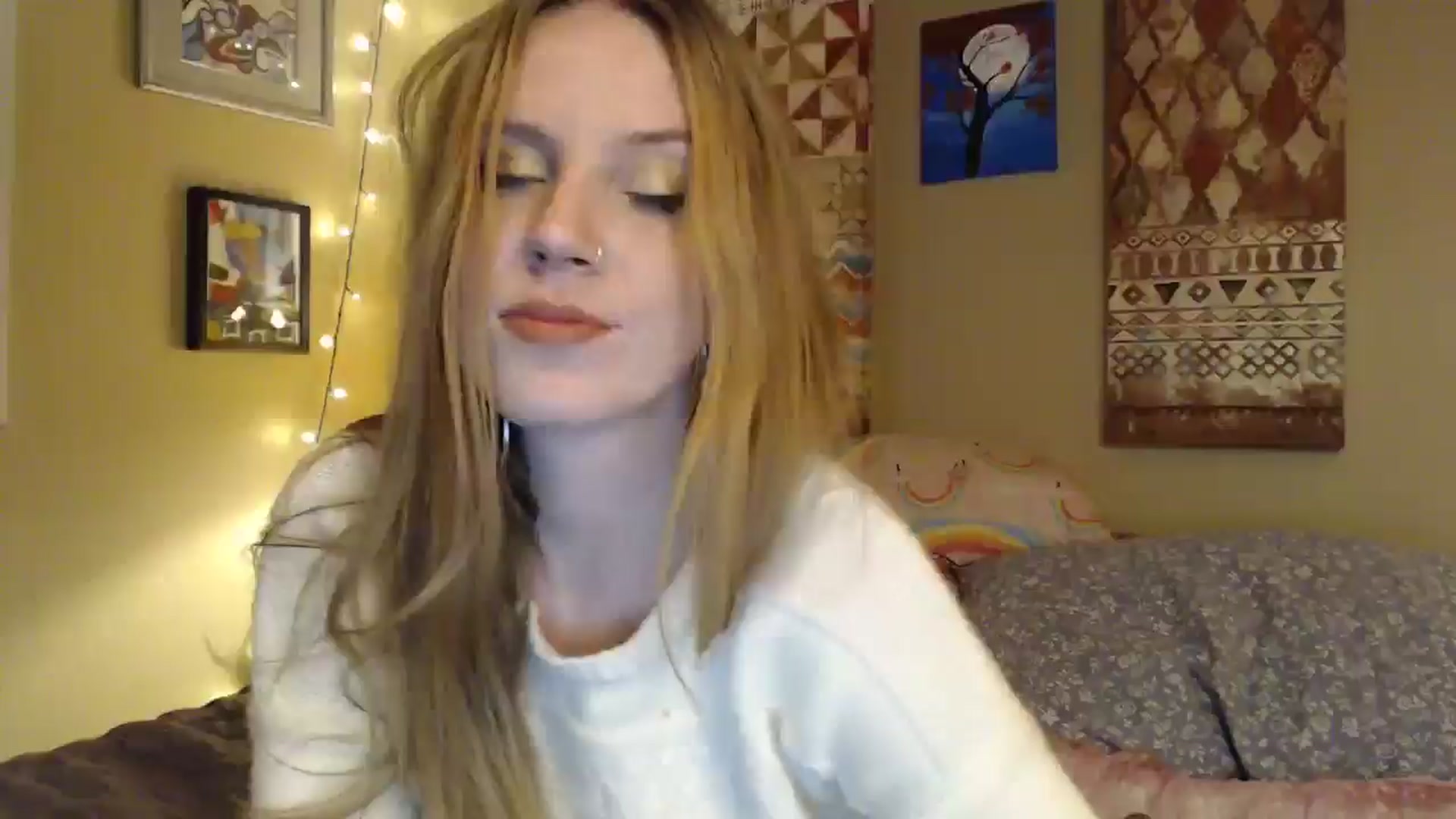 Gallery image thumbnail from Freckles___'s myfreecams stream on, 01/28/2025, 05:22 image 1 of 20