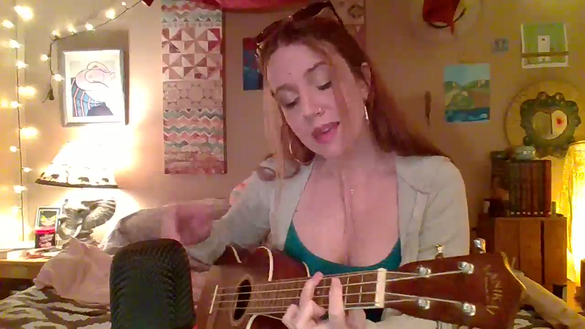 Gallery image thumbnail from Freckles___'s myfreecams stream on, 03/19/2025, 23:57 image 12 of 20