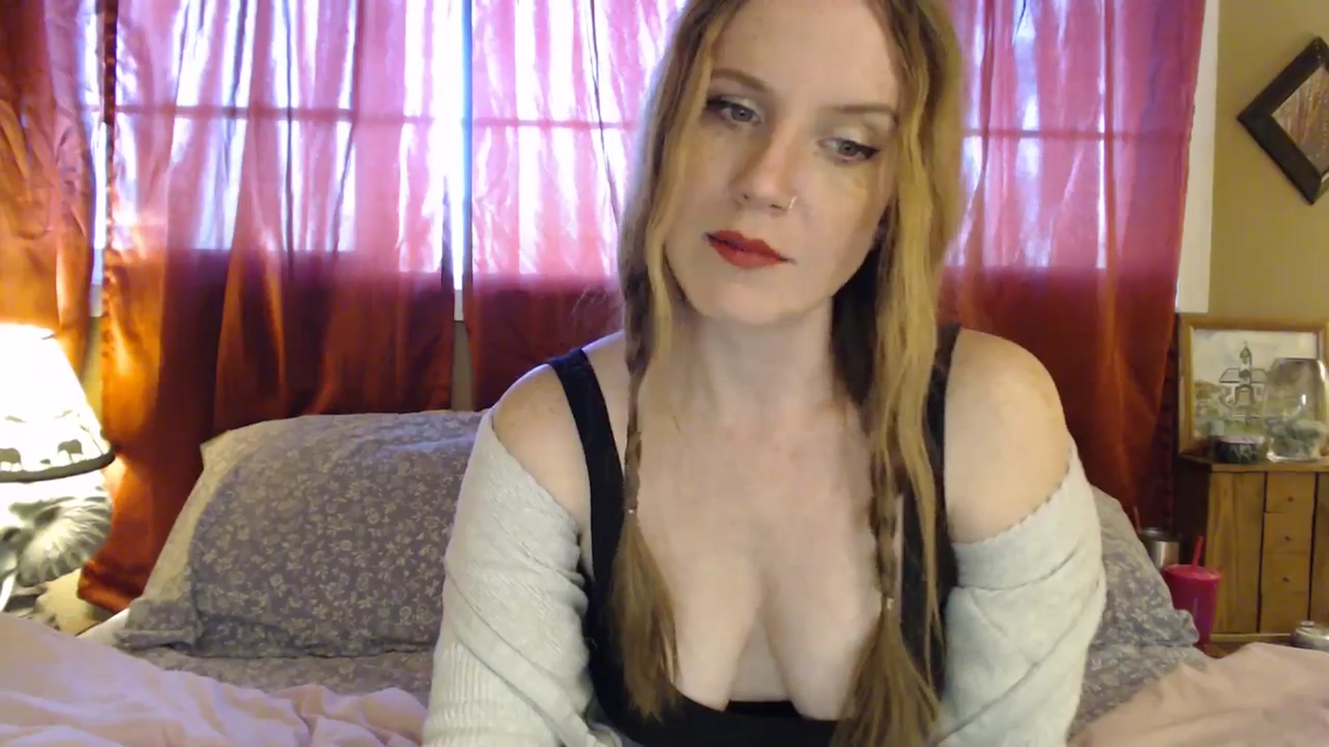 Gallery image thumbnail from Freckles___'s myfreecams stream on, 04/18/2025, 17:03 image 13 of 20