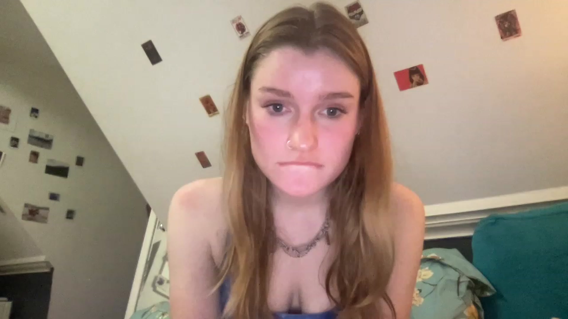 Gallery image thumbnail from FrecklyTaylor's myfreecams stream on, 11/28/2022, 17:50 image 10 of 20