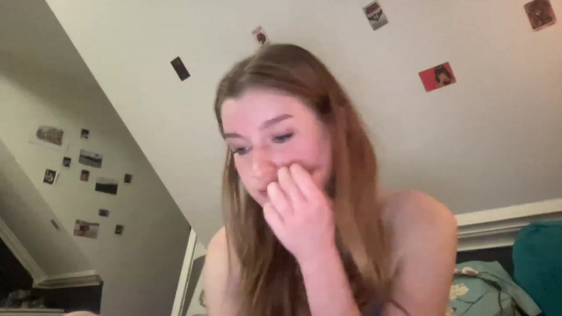 Gallery image thumbnail from FrecklyTaylor's myfreecams stream on, 11/28/2022, 17:50 image 16 of 20