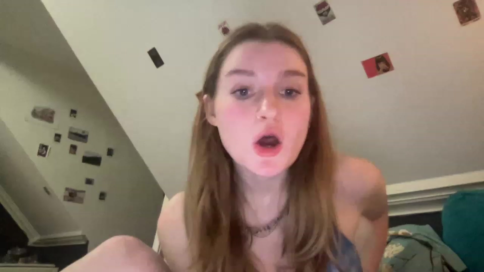 Gallery image thumbnail from FrecklyTaylor's myfreecams stream on, 11/28/2022, 17:50 image 15 of 20