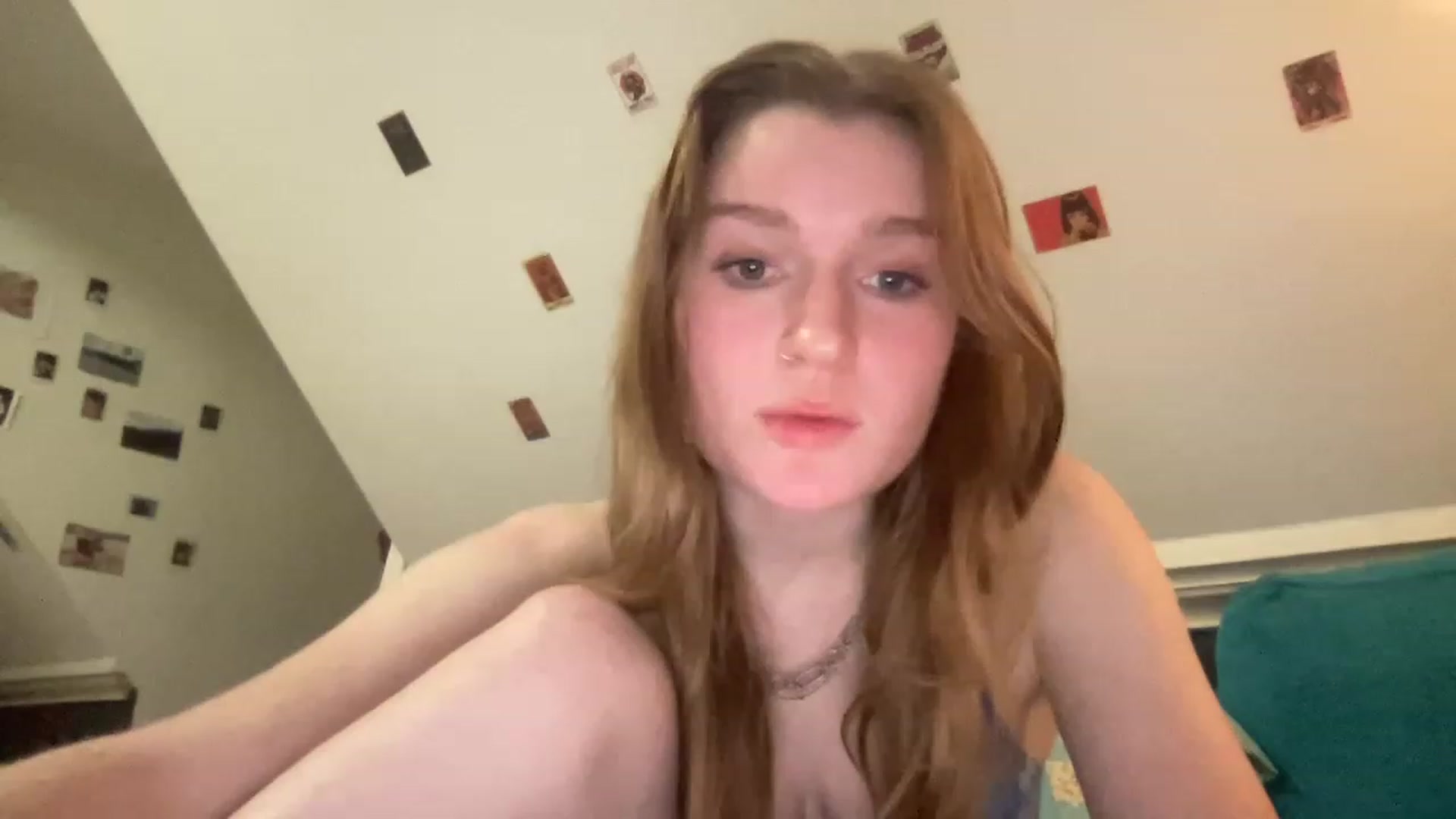 Gallery image thumbnail from FrecklyTaylor's myfreecams stream on, 11/28/2022, 17:50 image 11 of 20