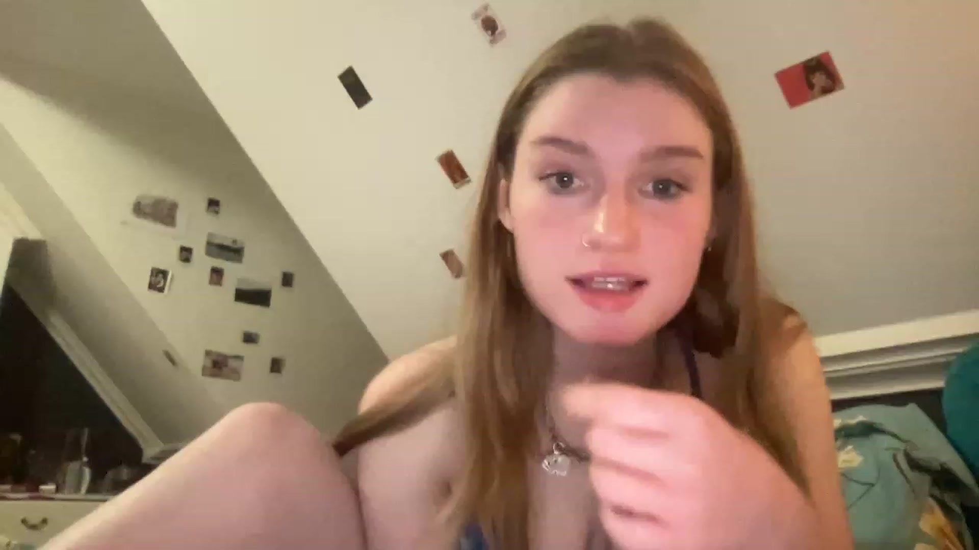 Gallery image thumbnail from FrecklyTaylor's myfreecams stream on, 11/28/2022, 17:50 image 3 of 20